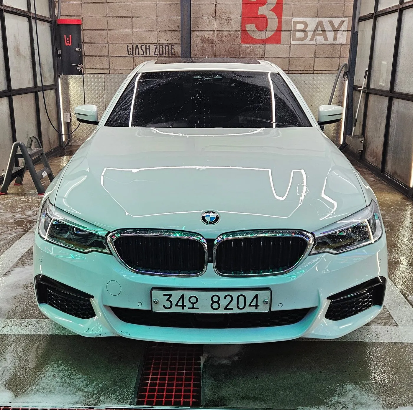 BMW 5 Series (G30) превью 2