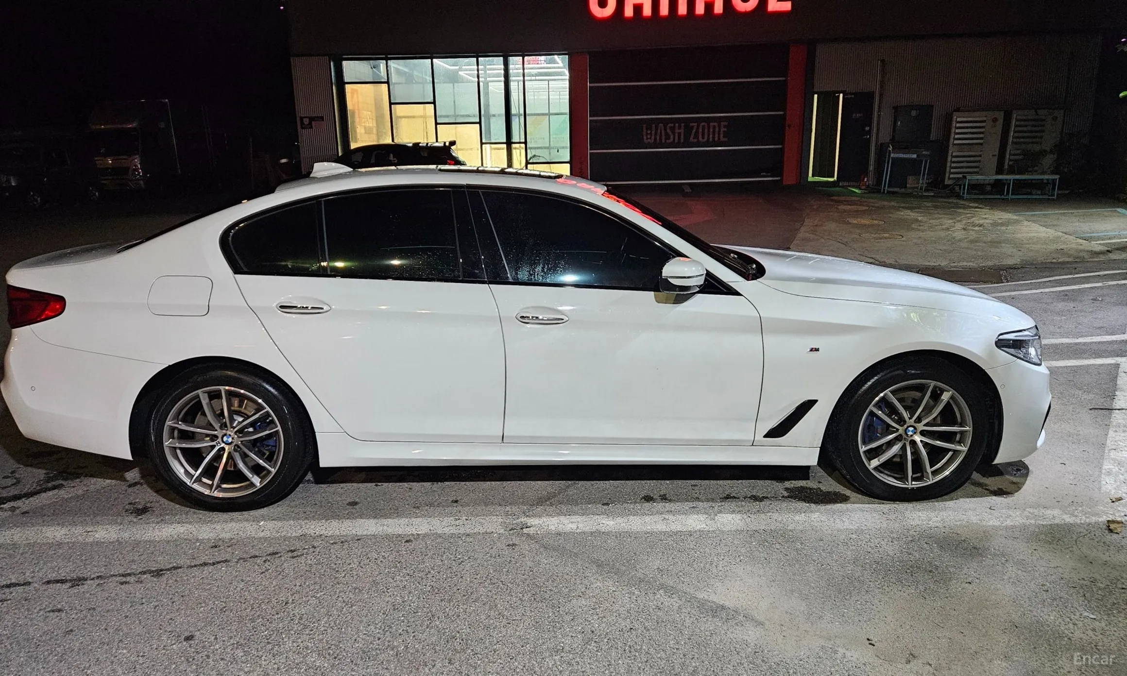 BMW 5 Series (G30) превью 4