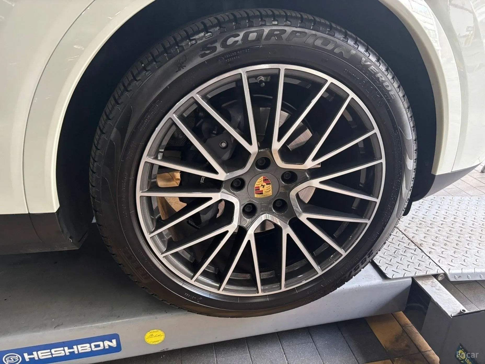 Porsche Cayenne (PO536) превью 4