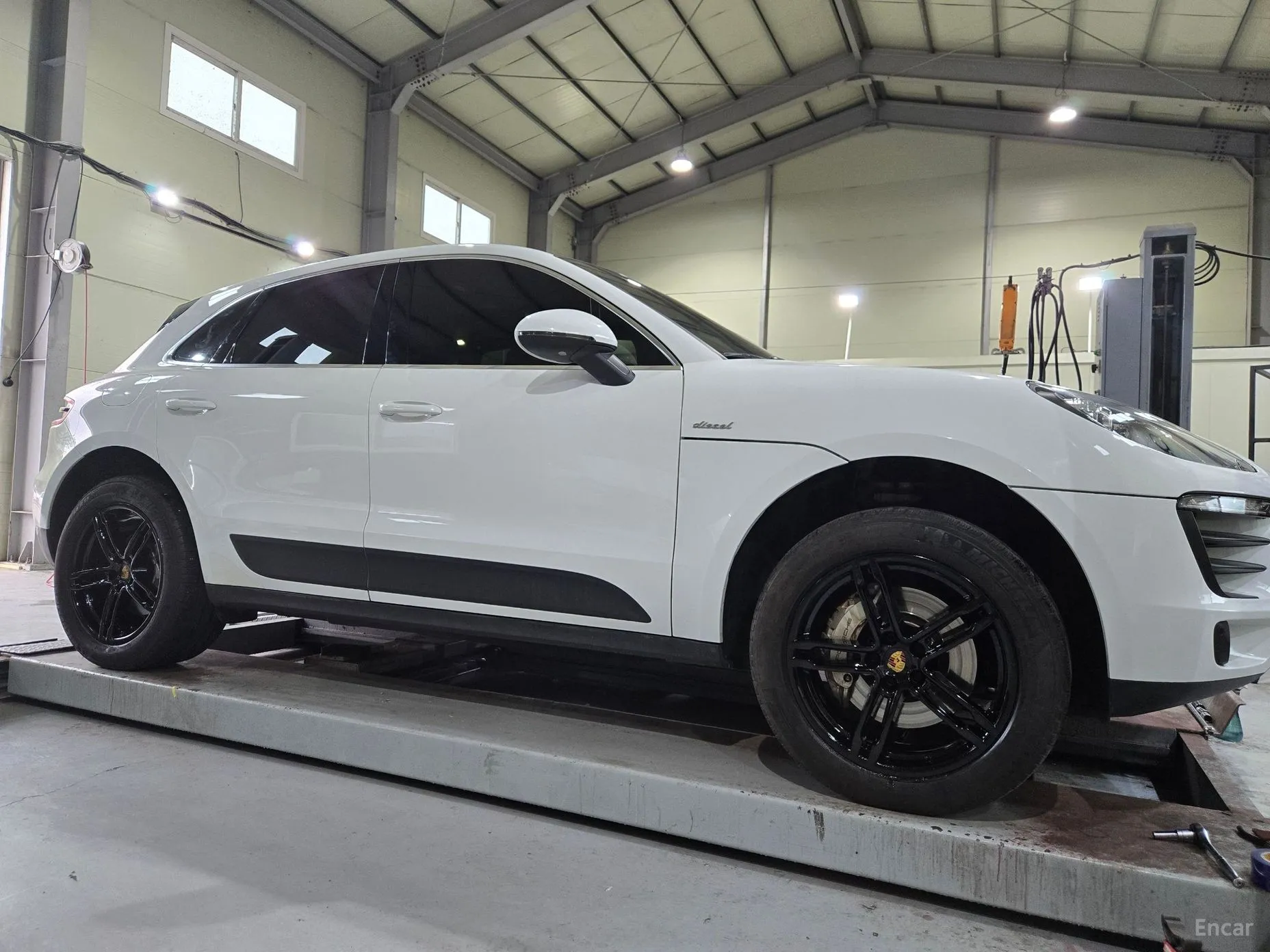 Porsche Macan превью 2