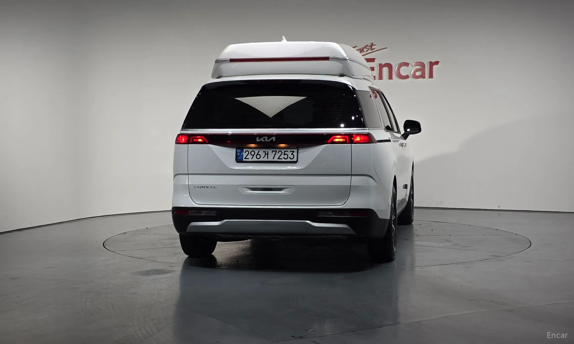 Kia Carnival Gen 4 превью 3