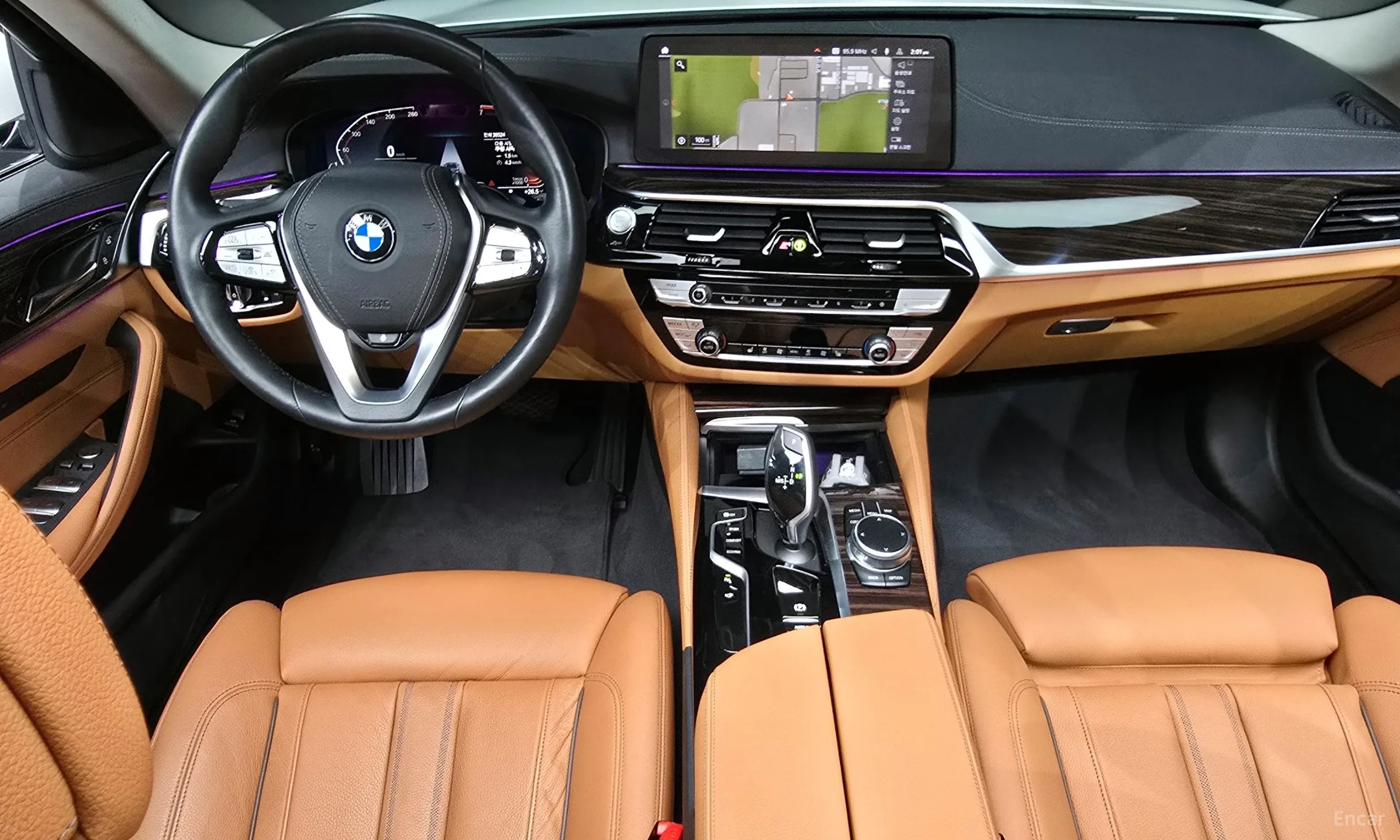 BMW 5 Series (G30) превью 4