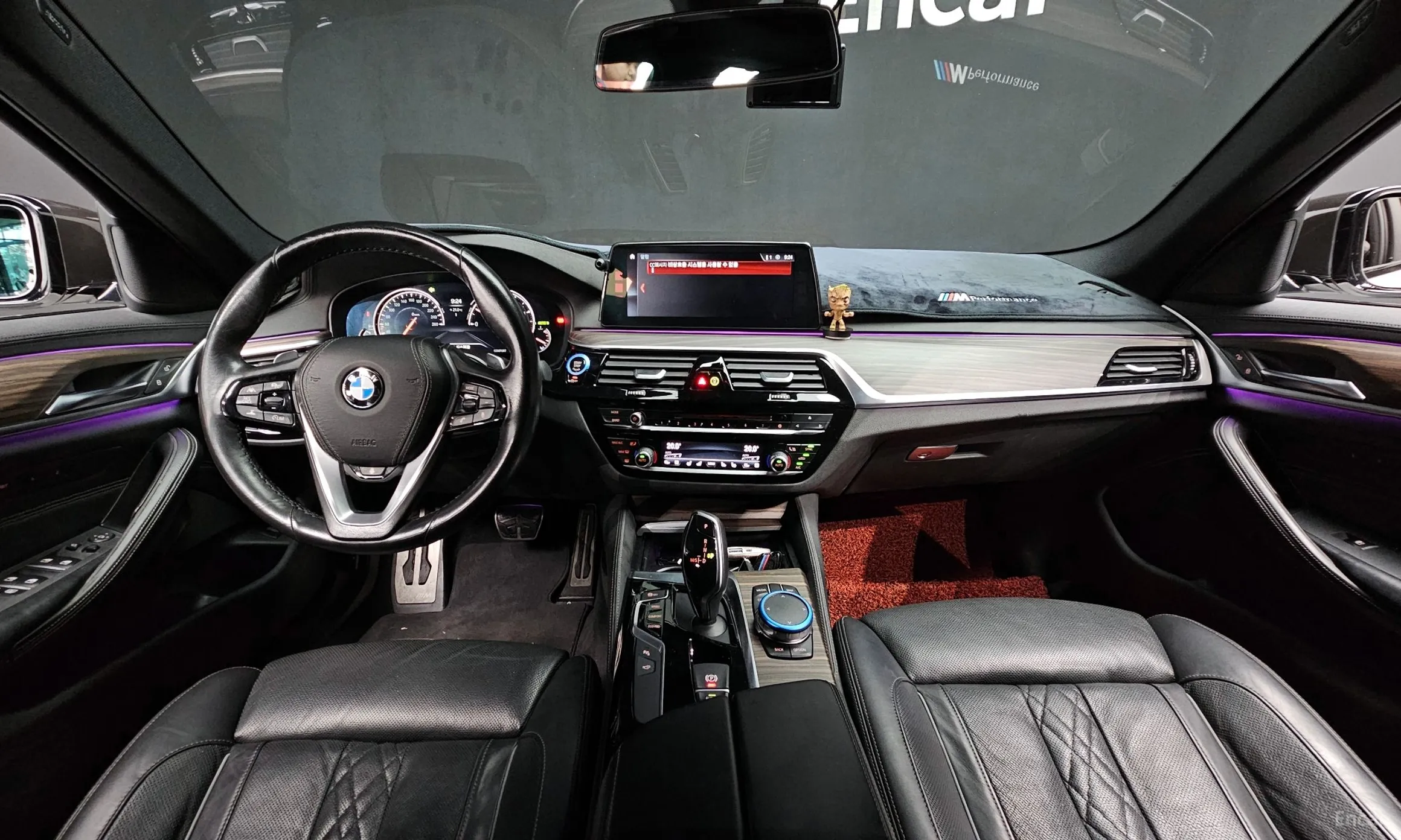 BMW 5 Series (G30) превью 4
