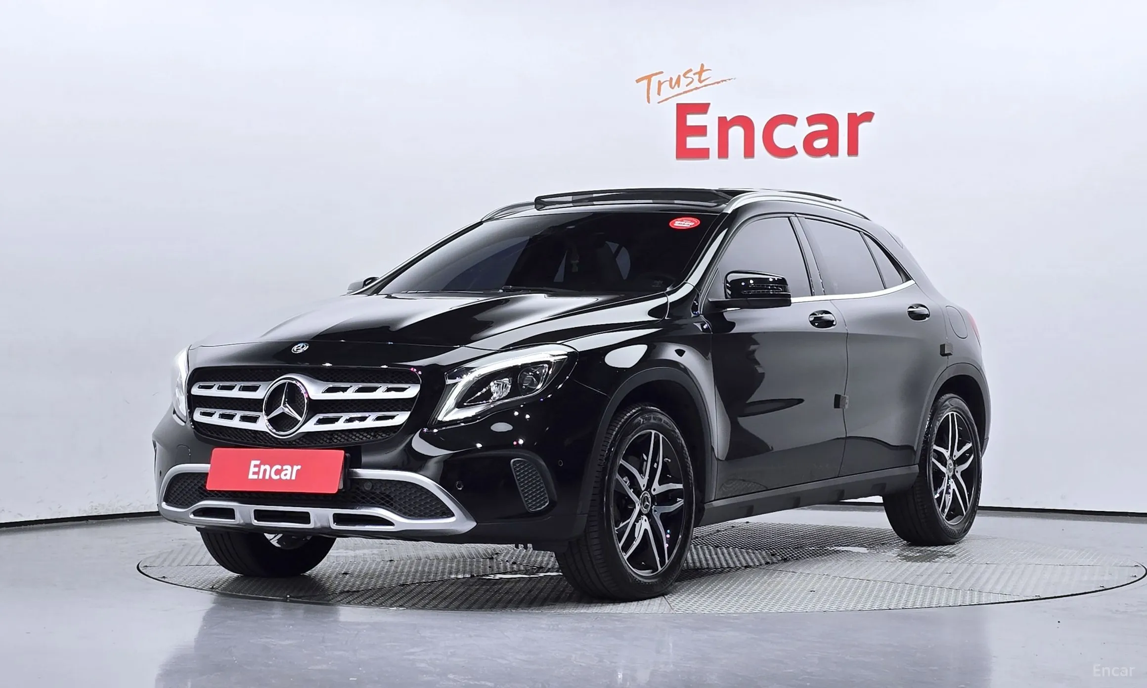 Mercedes Benz GLA-Class X156
