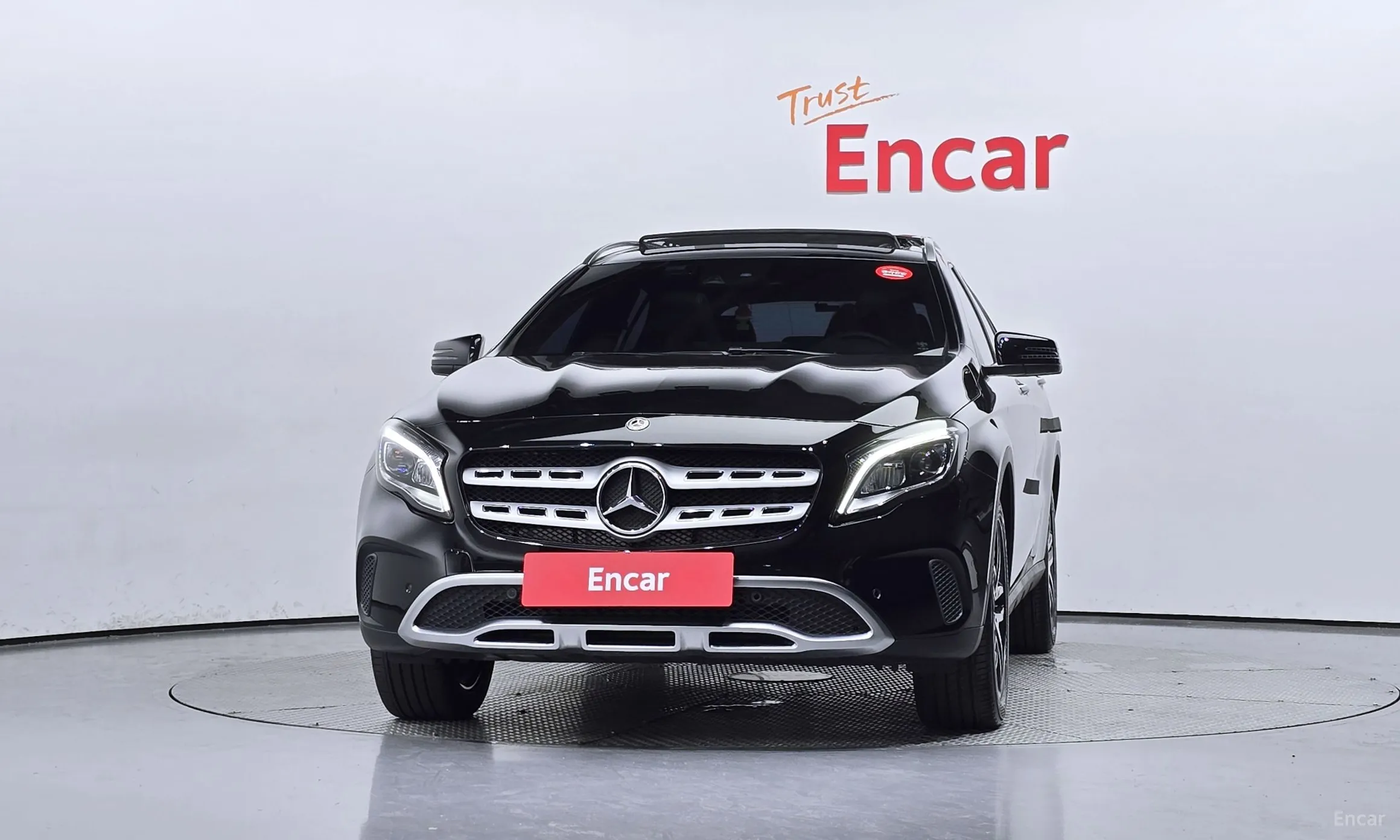 Mercedes Benz GLA-Class X156