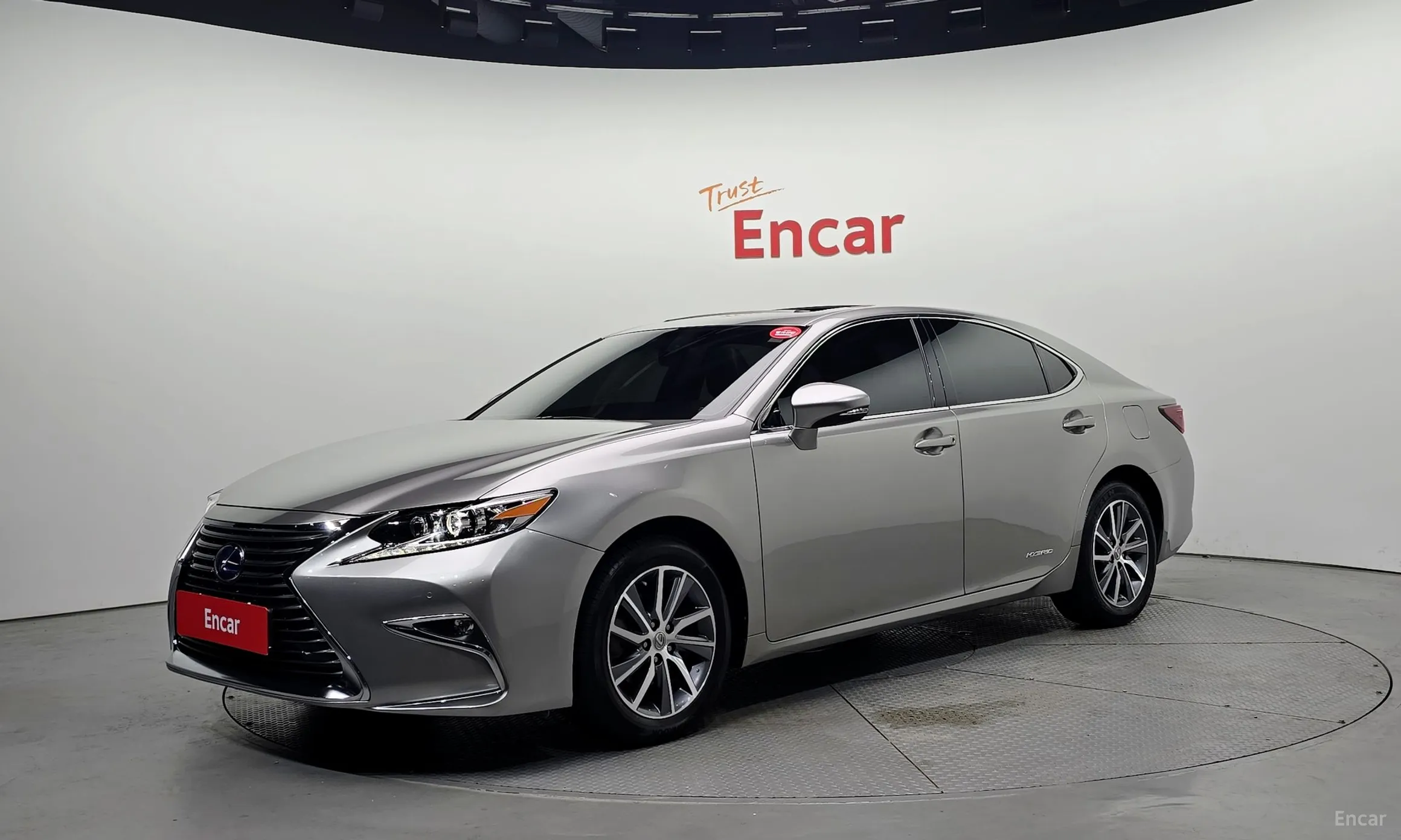 Lexus New ES300h