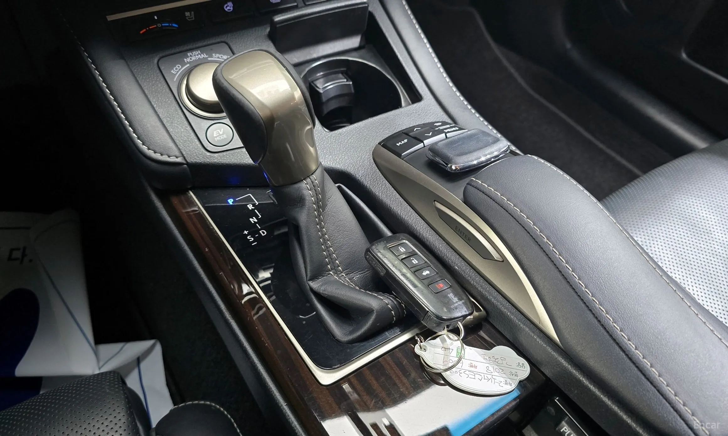 Lexus New ES300h превью 9