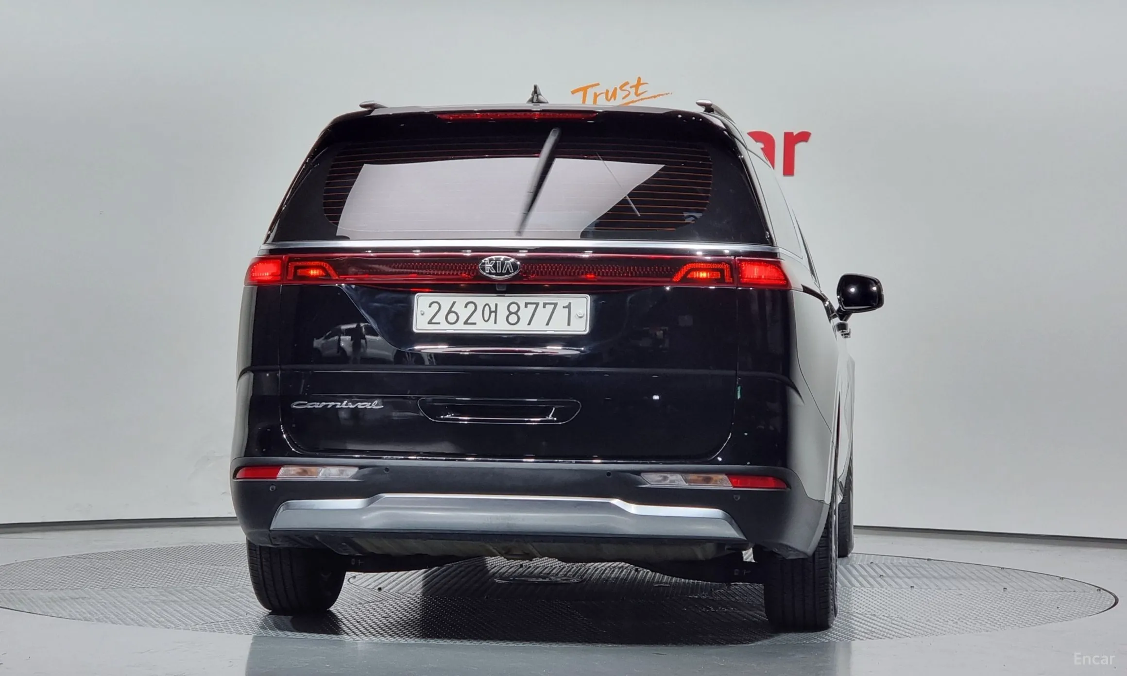 Kia Carnival Gen 4 превью 3