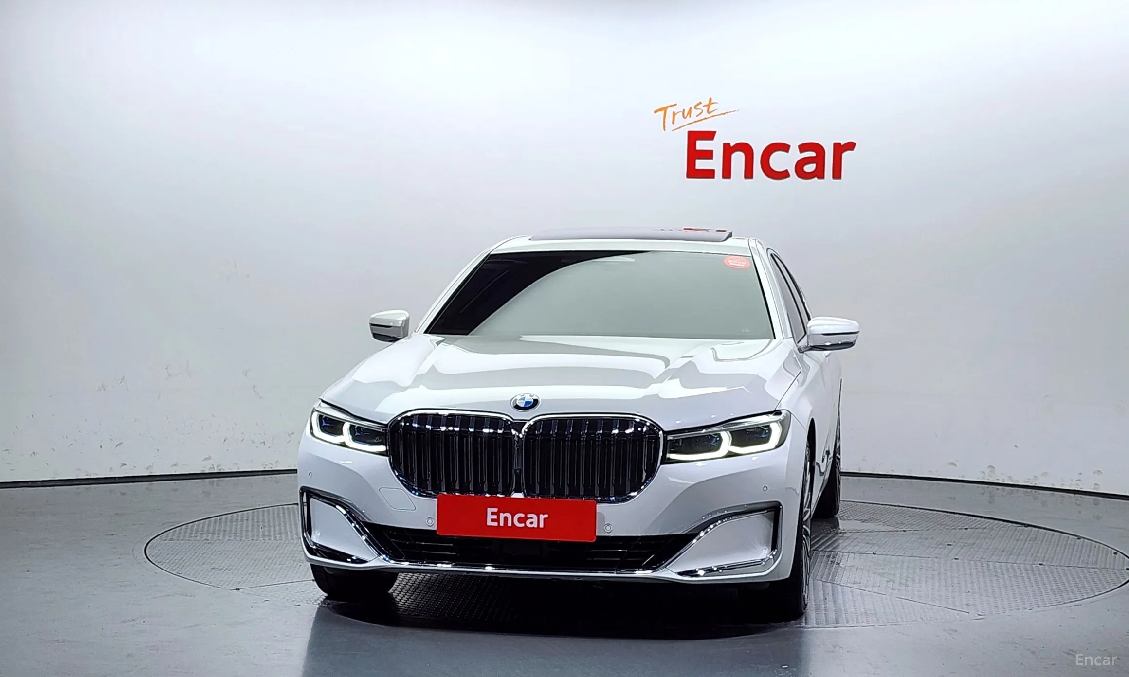 BMW 7 Series (G11) превью 2