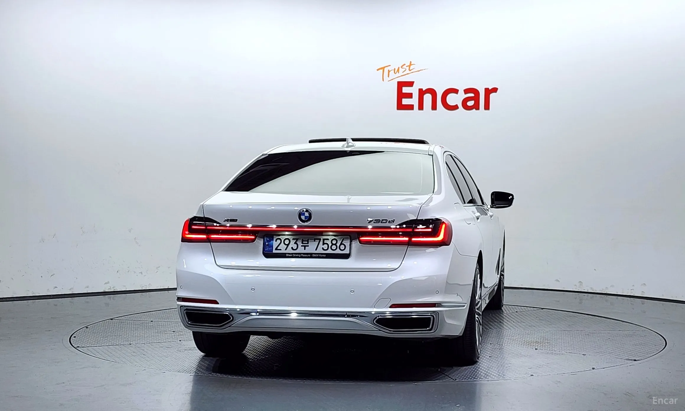 BMW 7 Series (G11) превью 3