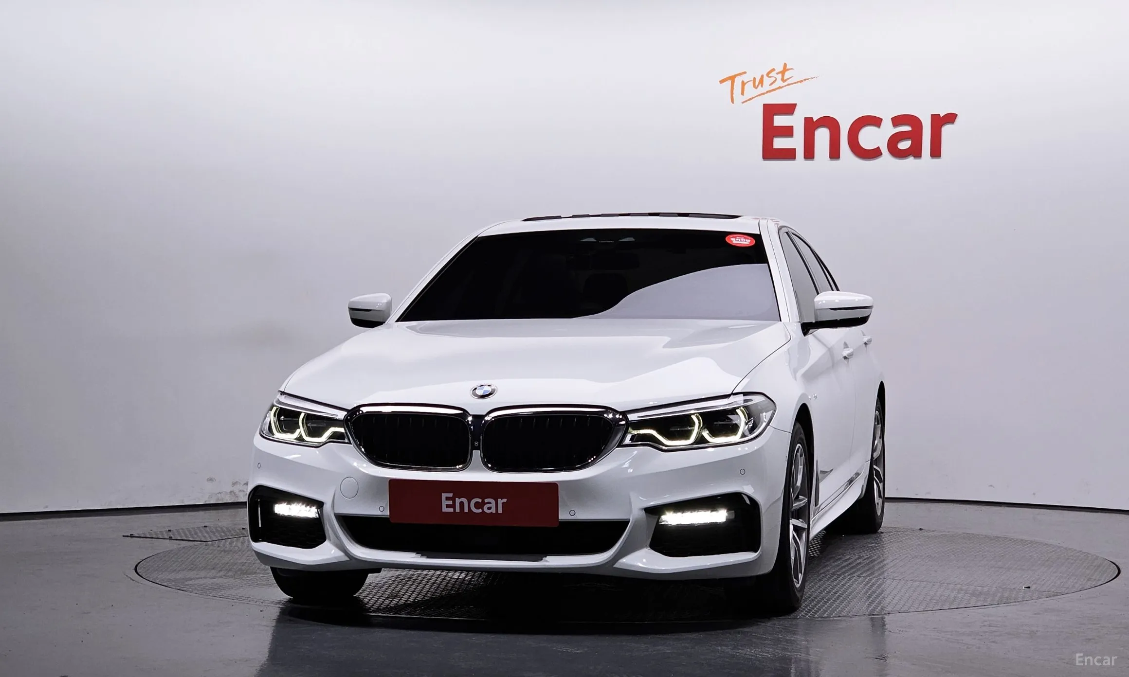 BMW 5 Series (G30) превью 2
