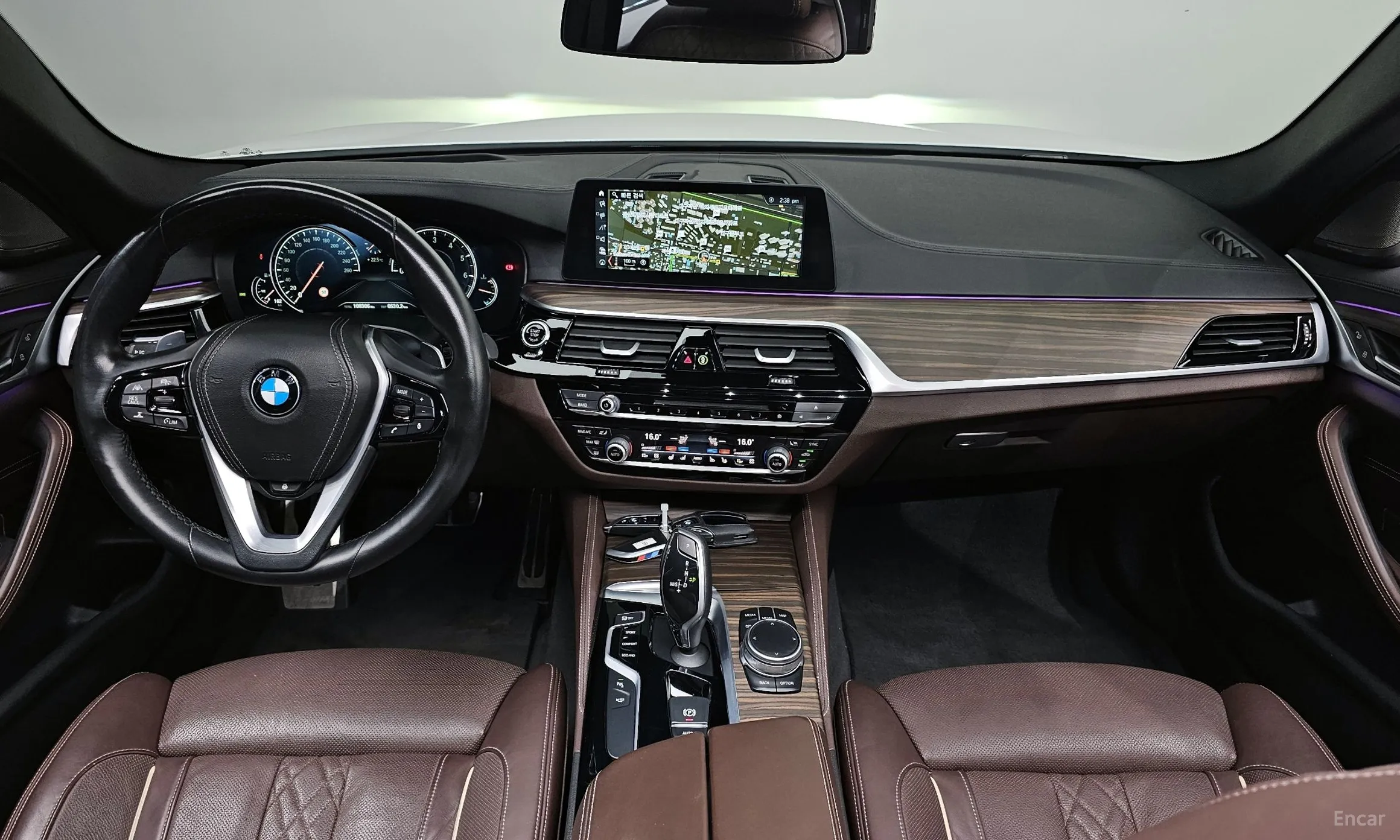 BMW 5 Series (G30) превью 4