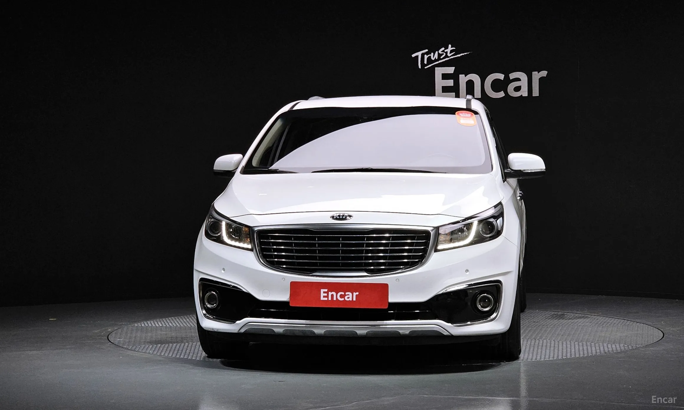 Kia Carnival превью 2
