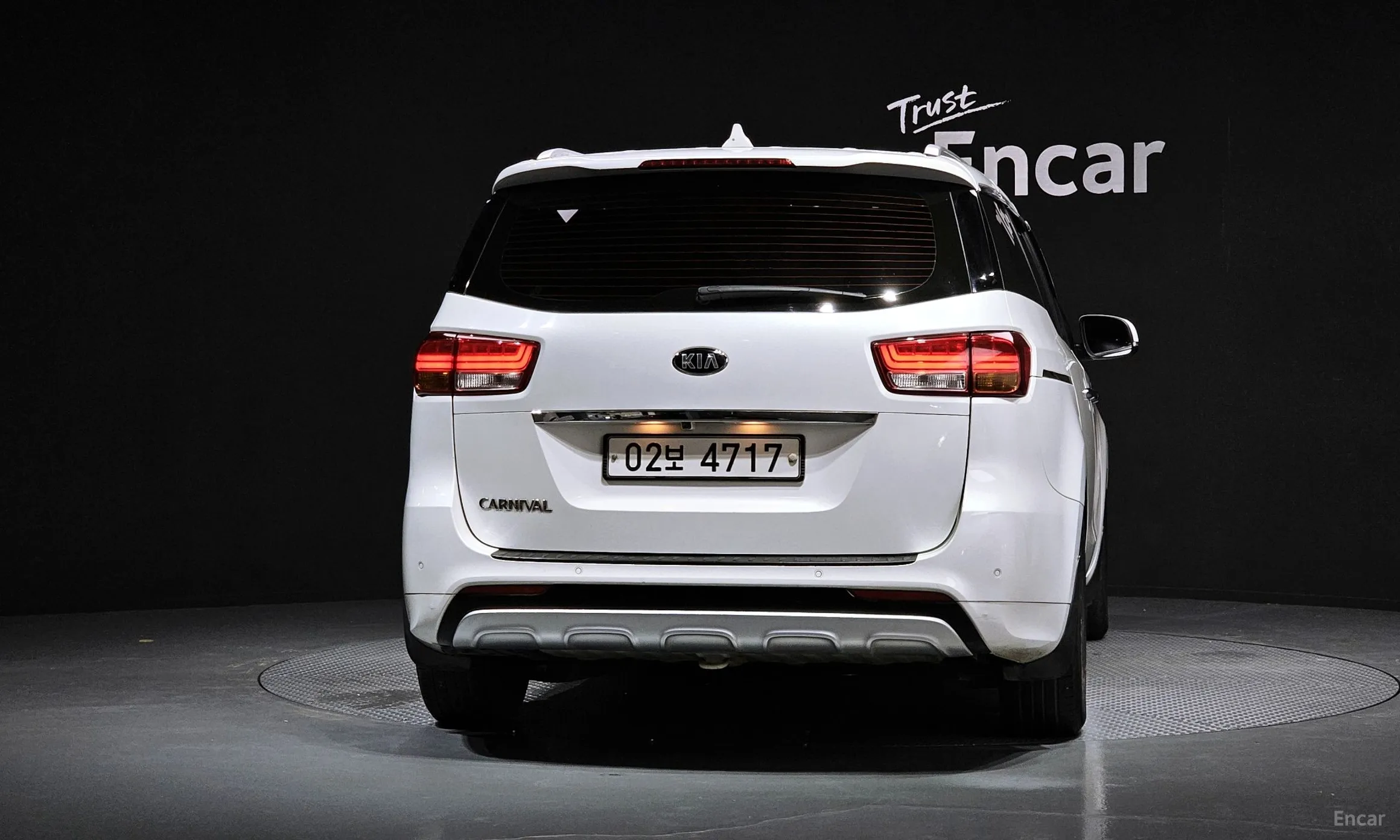 Kia Carnival превью 3