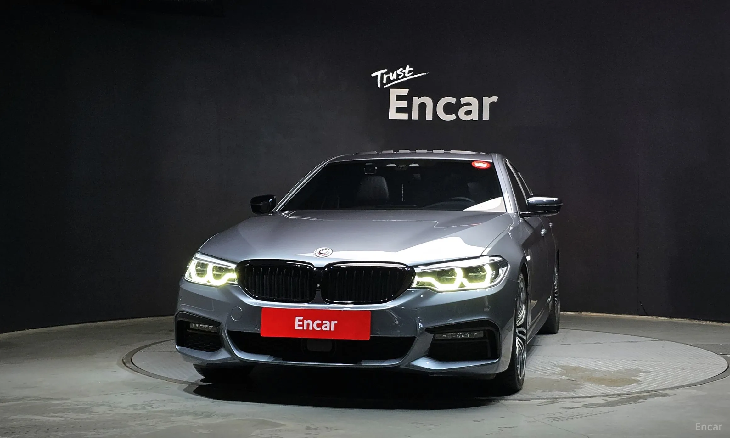 BMW 5 Series (G30) превью 2