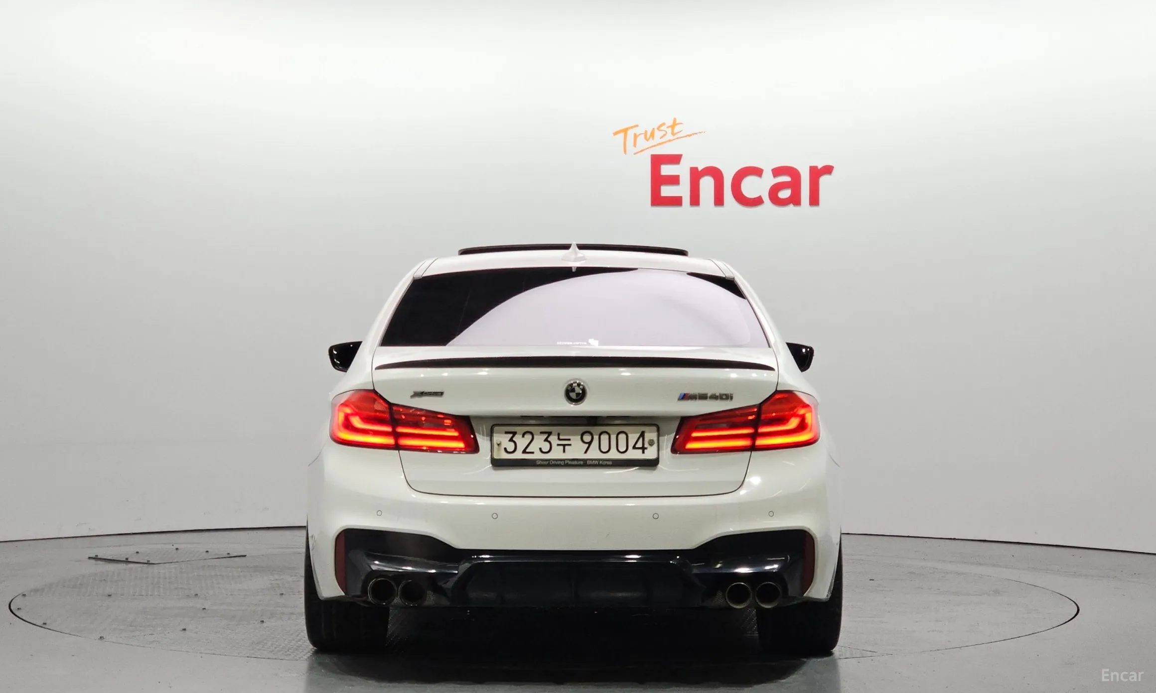 BMW 5 Series (G30) превью 3