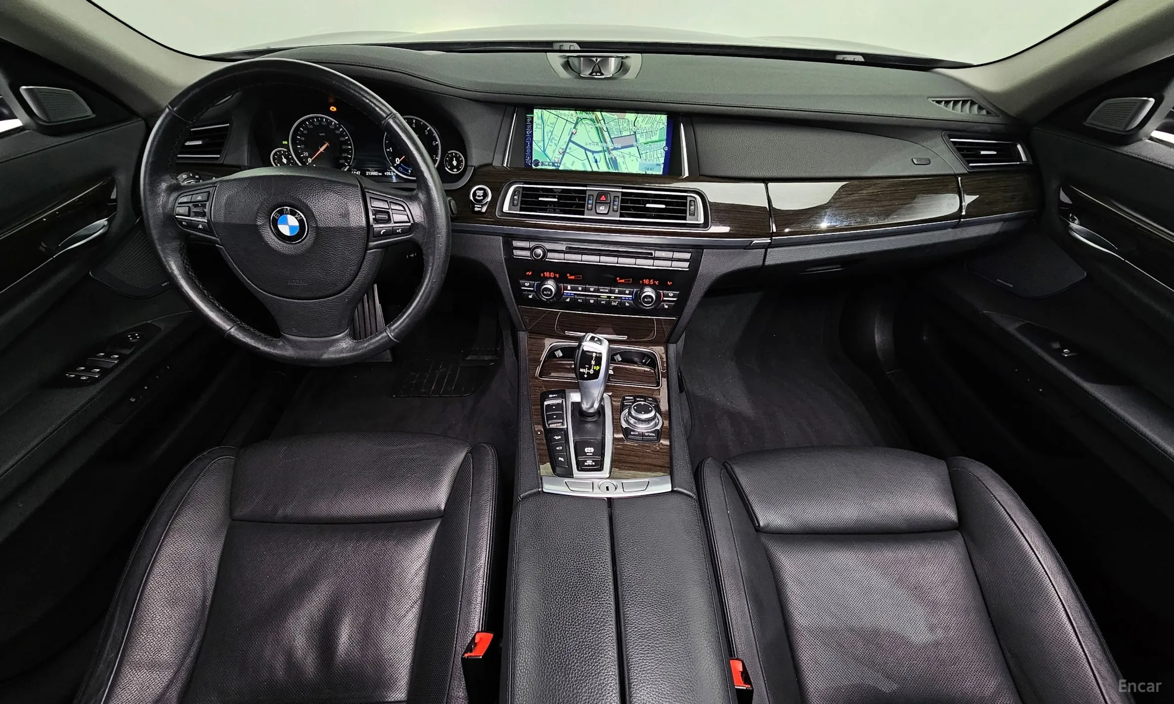 BMW 7 Series (F01) превью 4