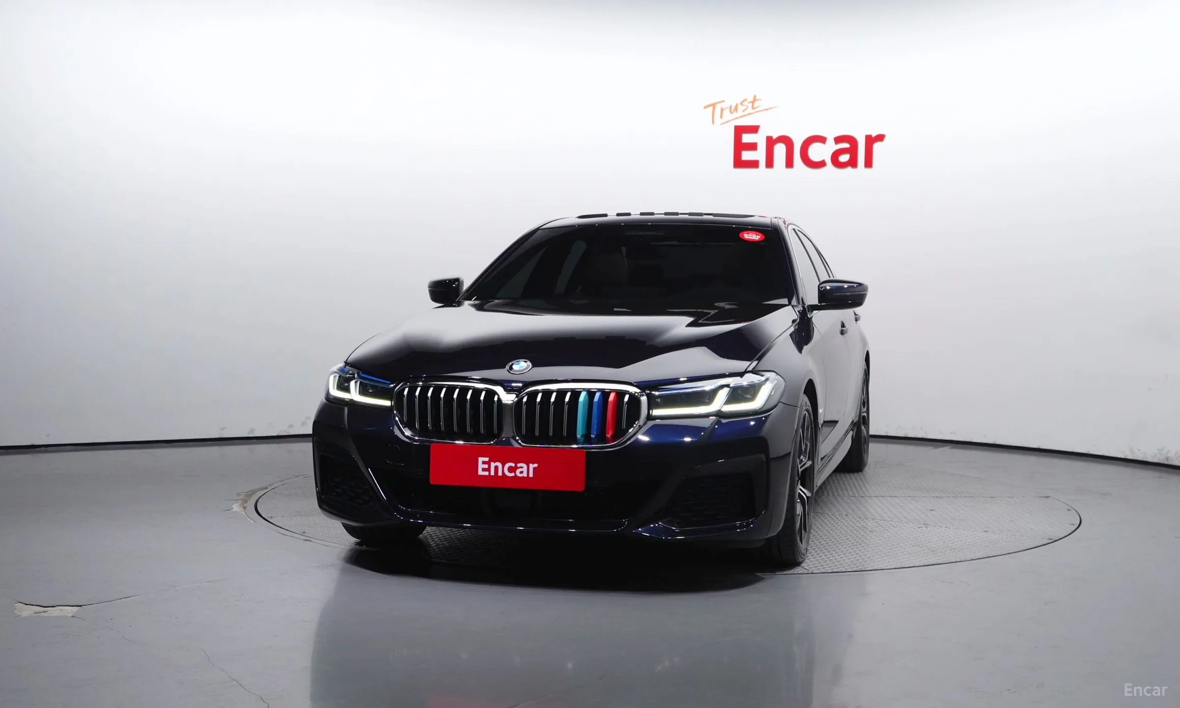 BMW 5 Series (G30) превью 2