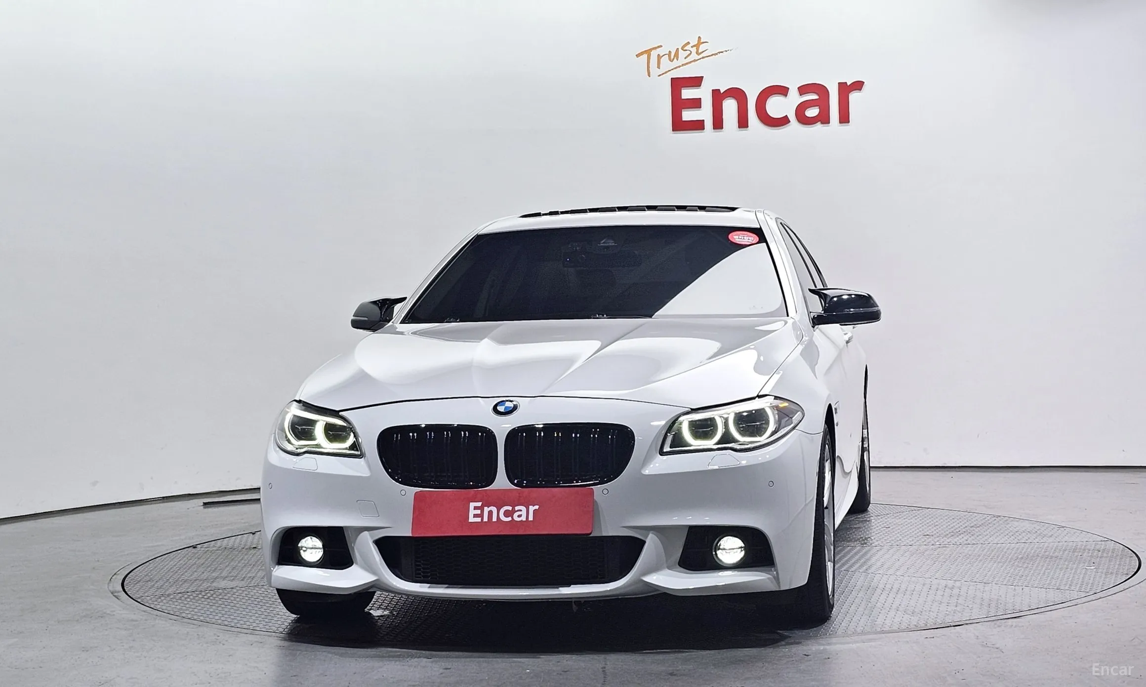 BMW 5 Series (F10) превью 2