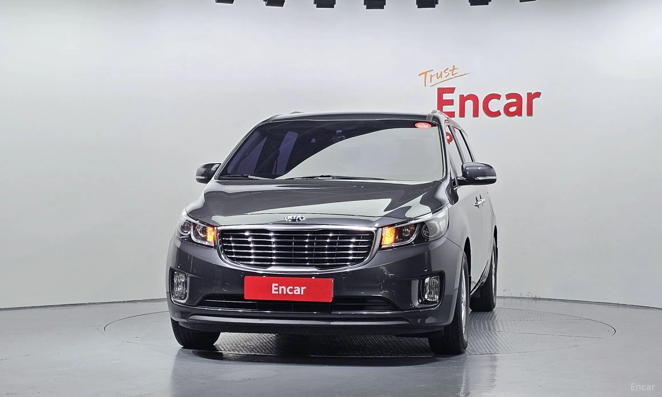 Kia Carnival превью 2