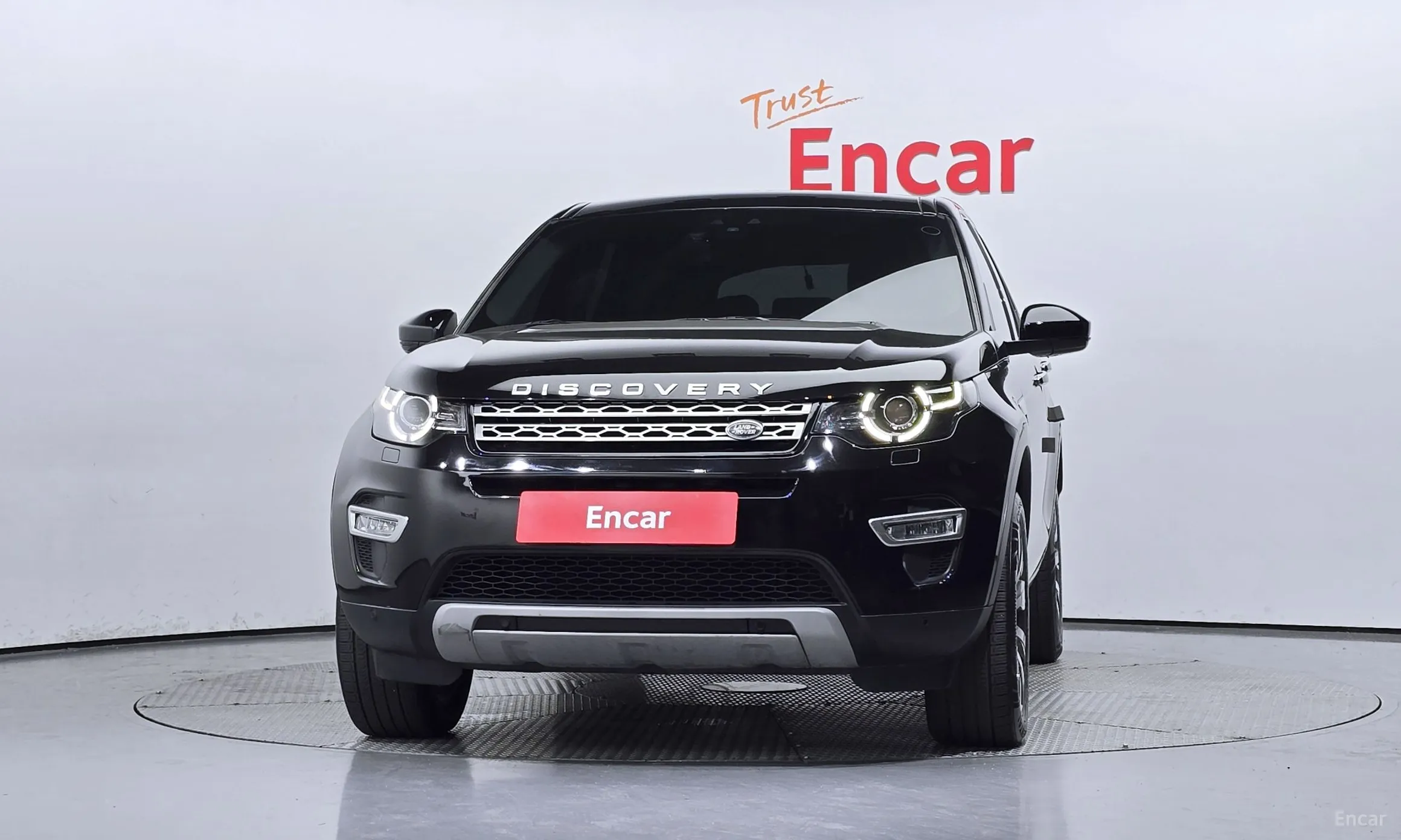 Land Rover Discovery Sports превью 2