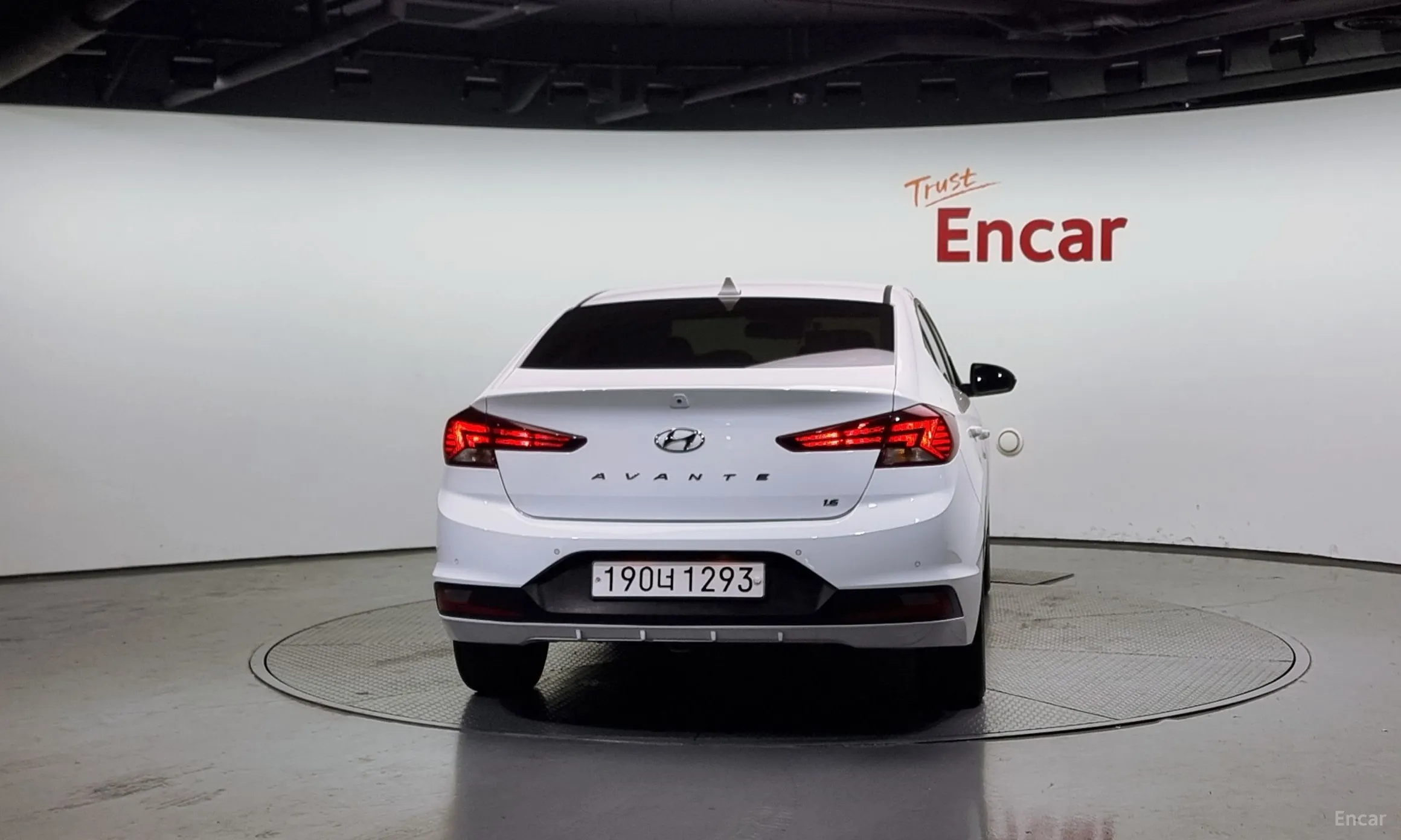 Hyundai Avante AD превью 3