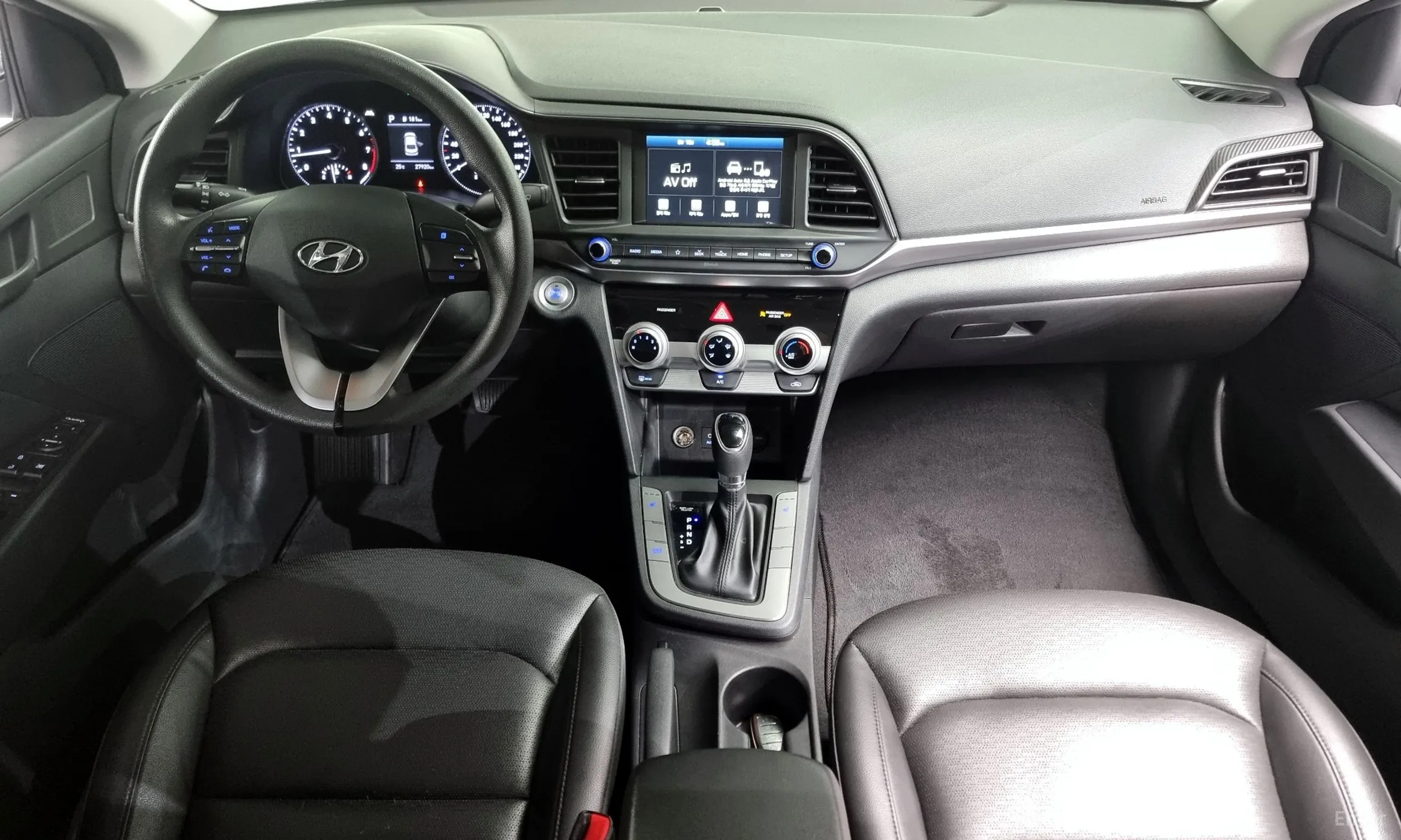 Hyundai Avante AD превью 4