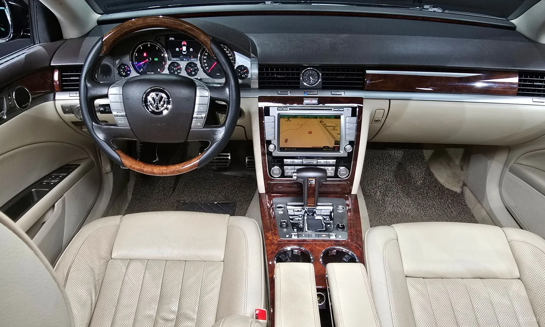 Volkswagen Phyton превью 4