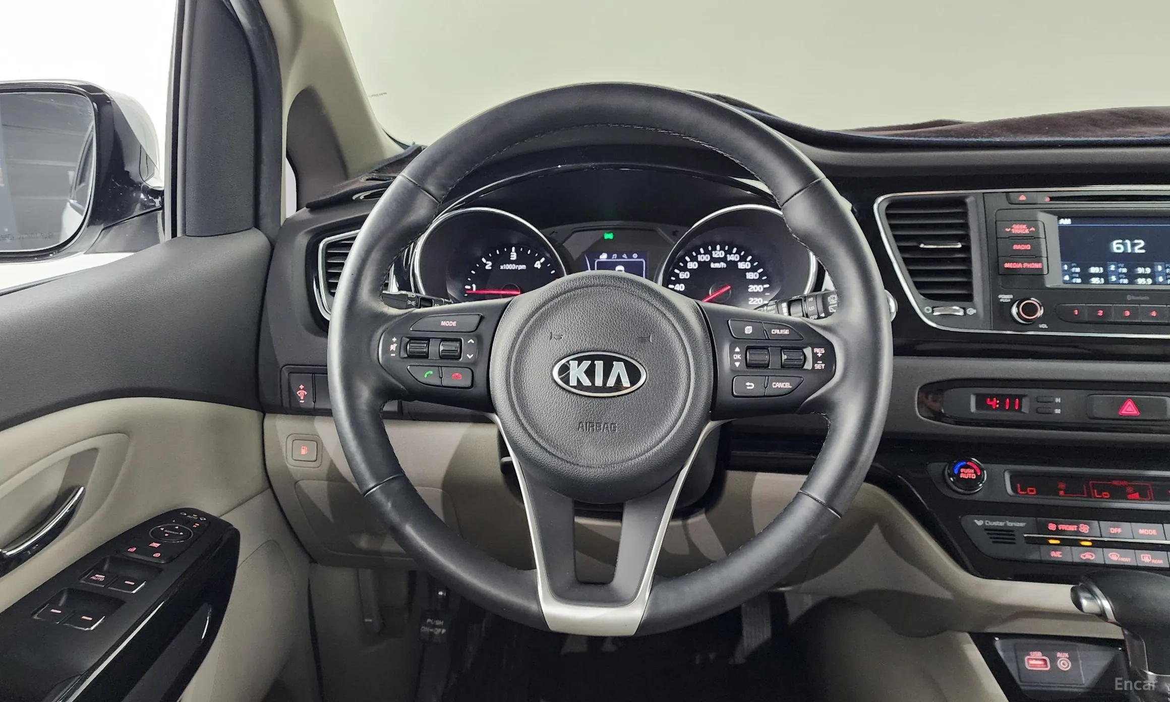 Kia Carnival превью 13