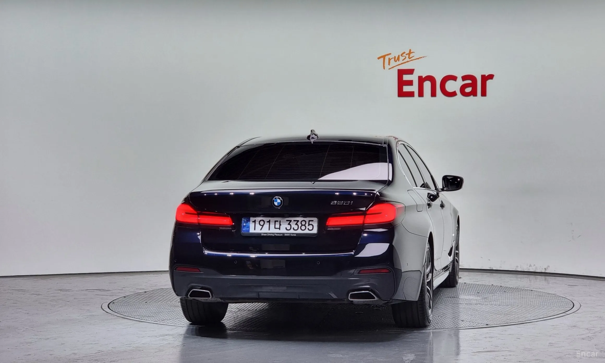 BMW 5 Series (G30) превью 3