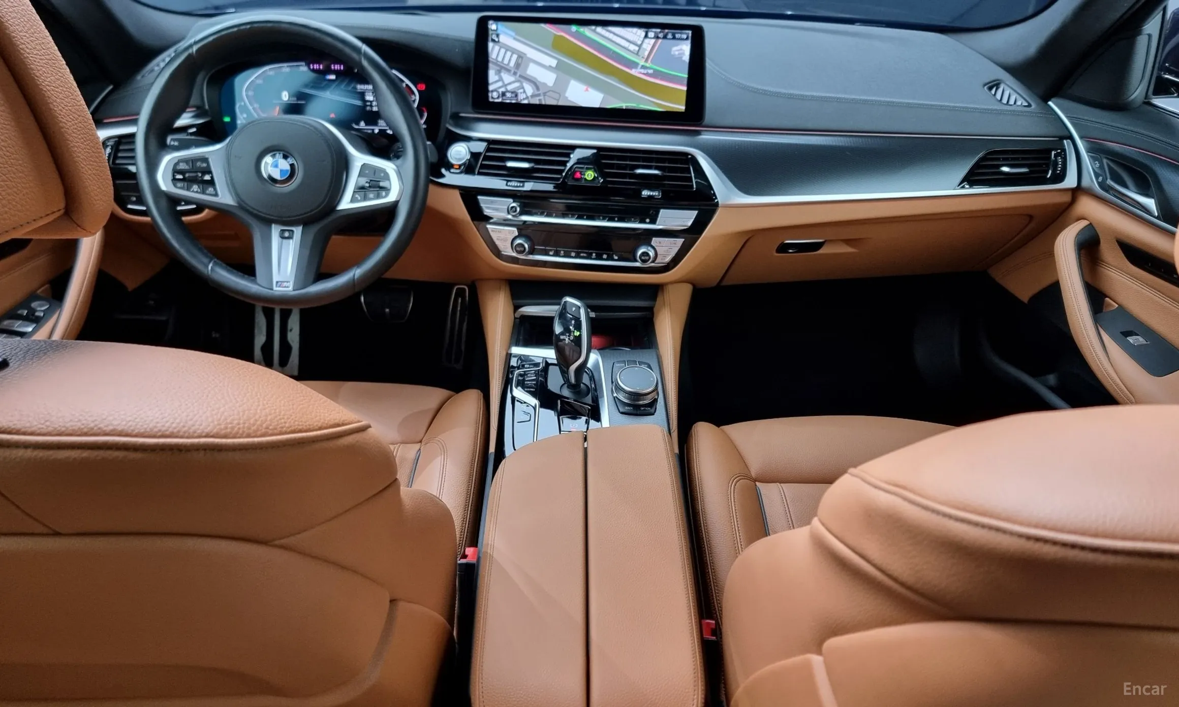 BMW 5 Series (G30) превью 4