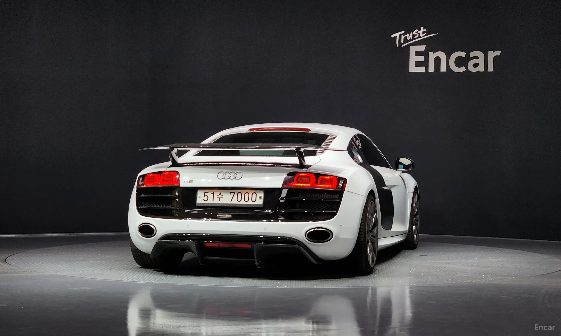 Audi R8 превью 3