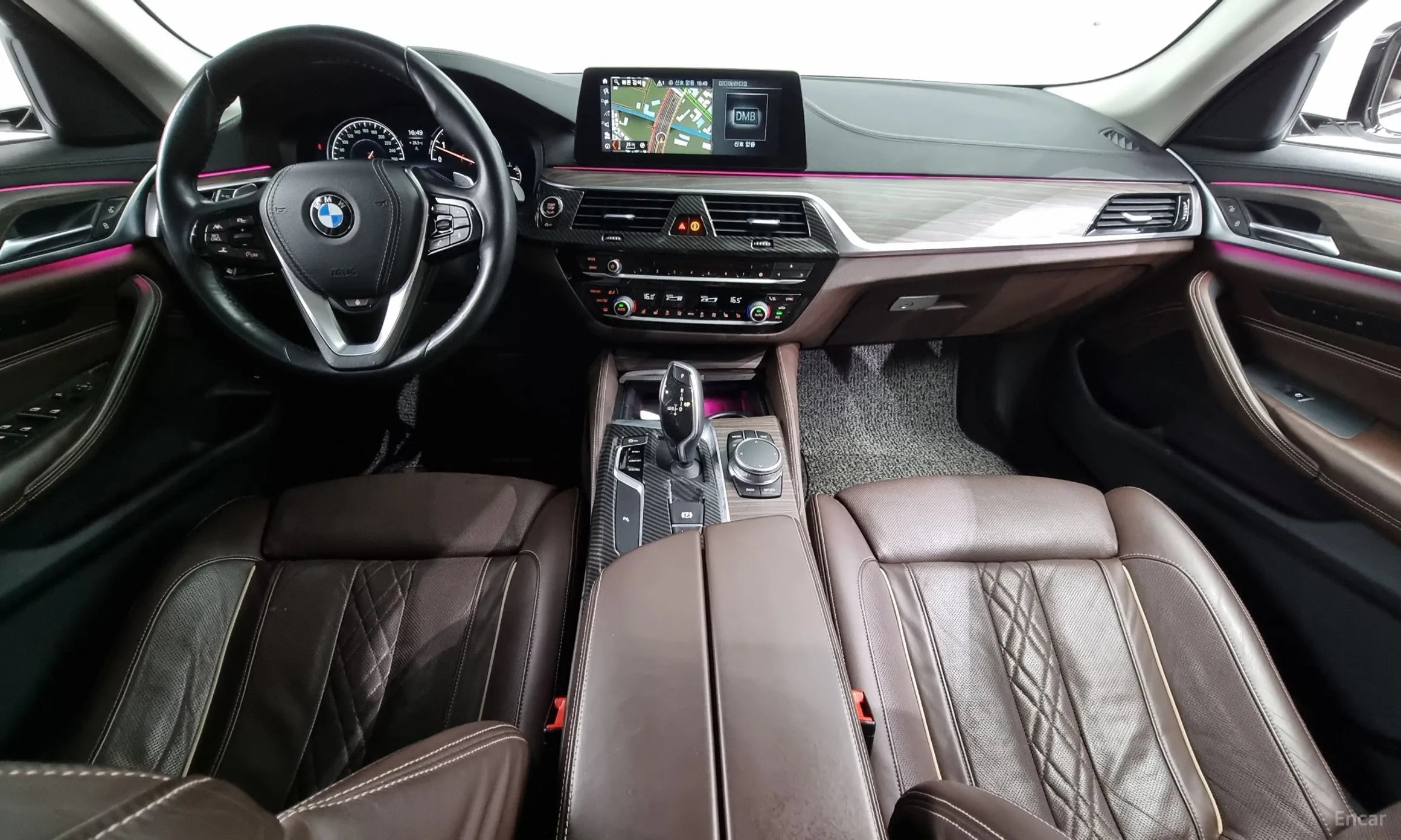 BMW 5 Series (G30) превью 4