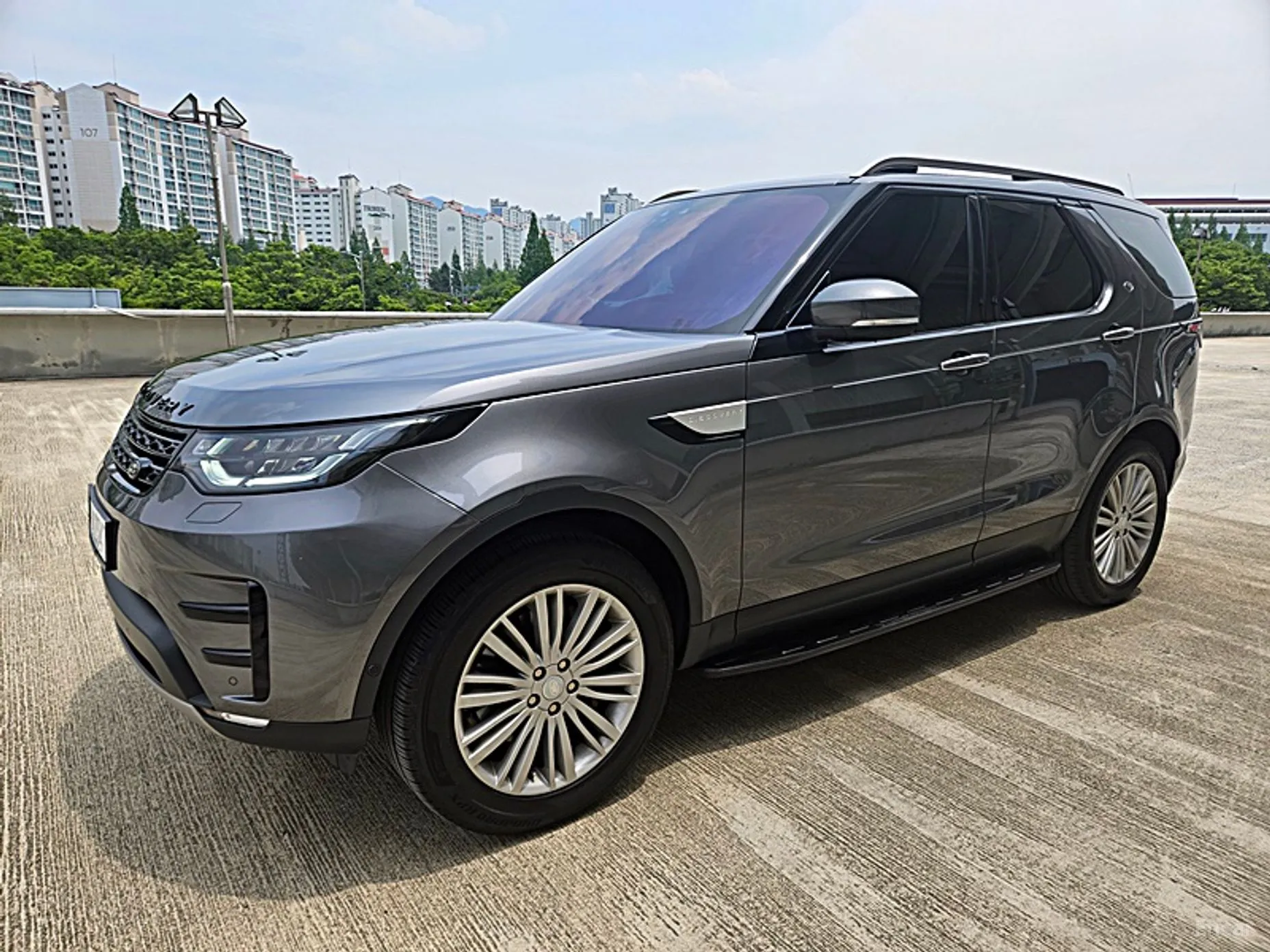 Land Rover Discovery 5 превью 2