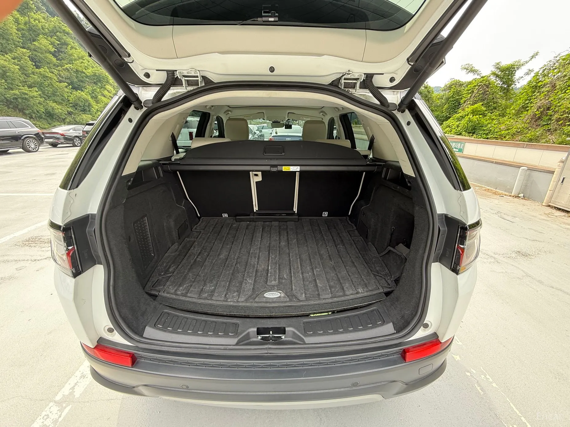 Land Rover Discovery Sports превью 3