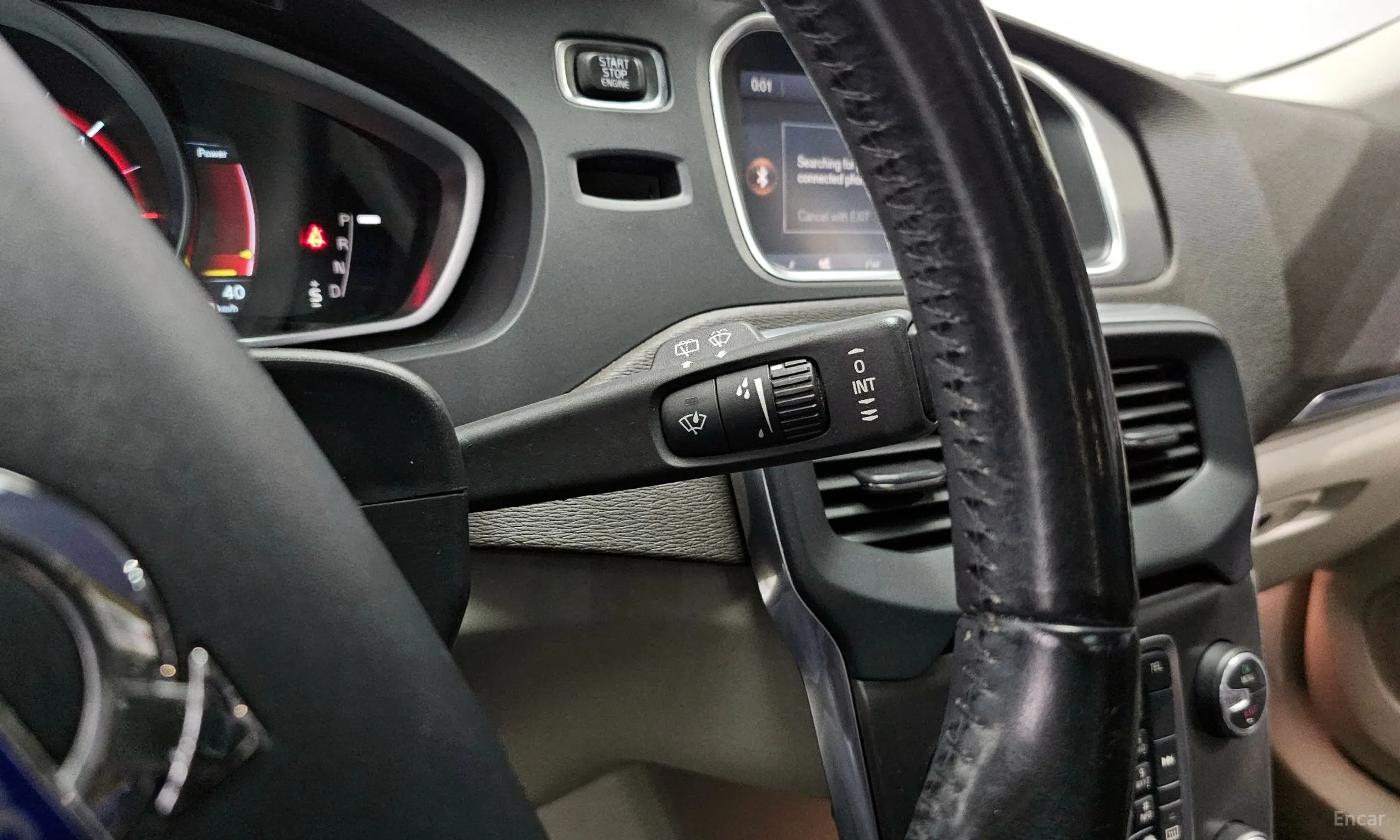 Volvo V40 превью 18
