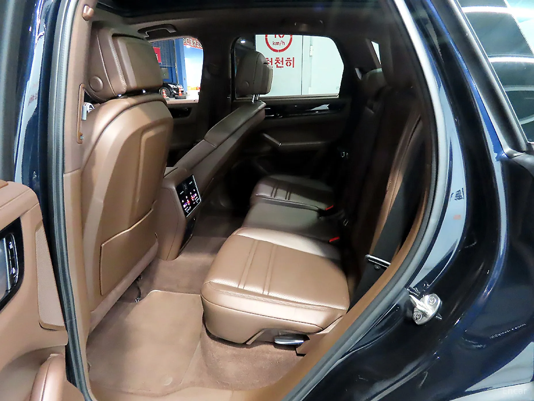 Porsche Cayenne (PO536) превью 4