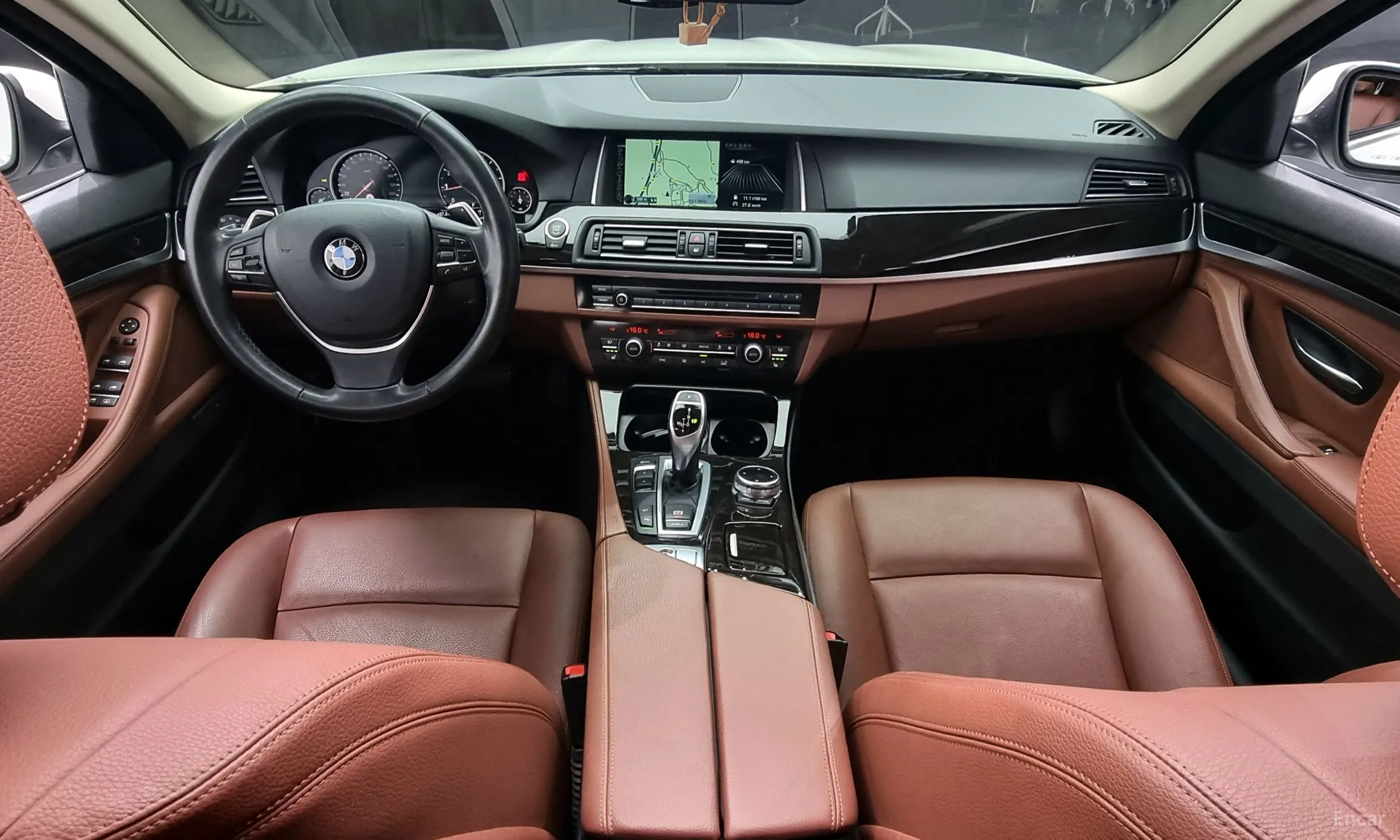 BMW 5 Series (F10) превью 4