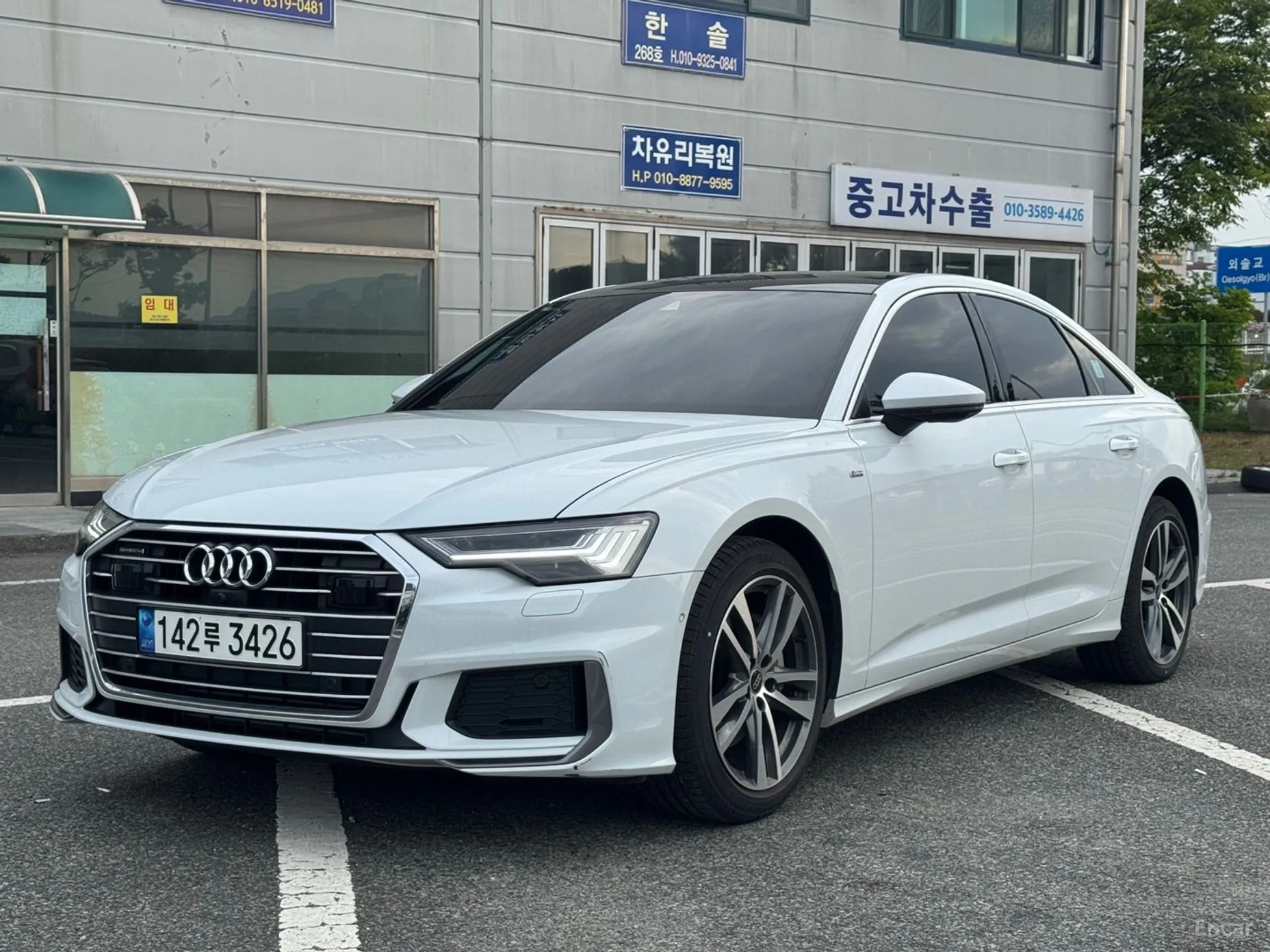 Audi A6 (C8)