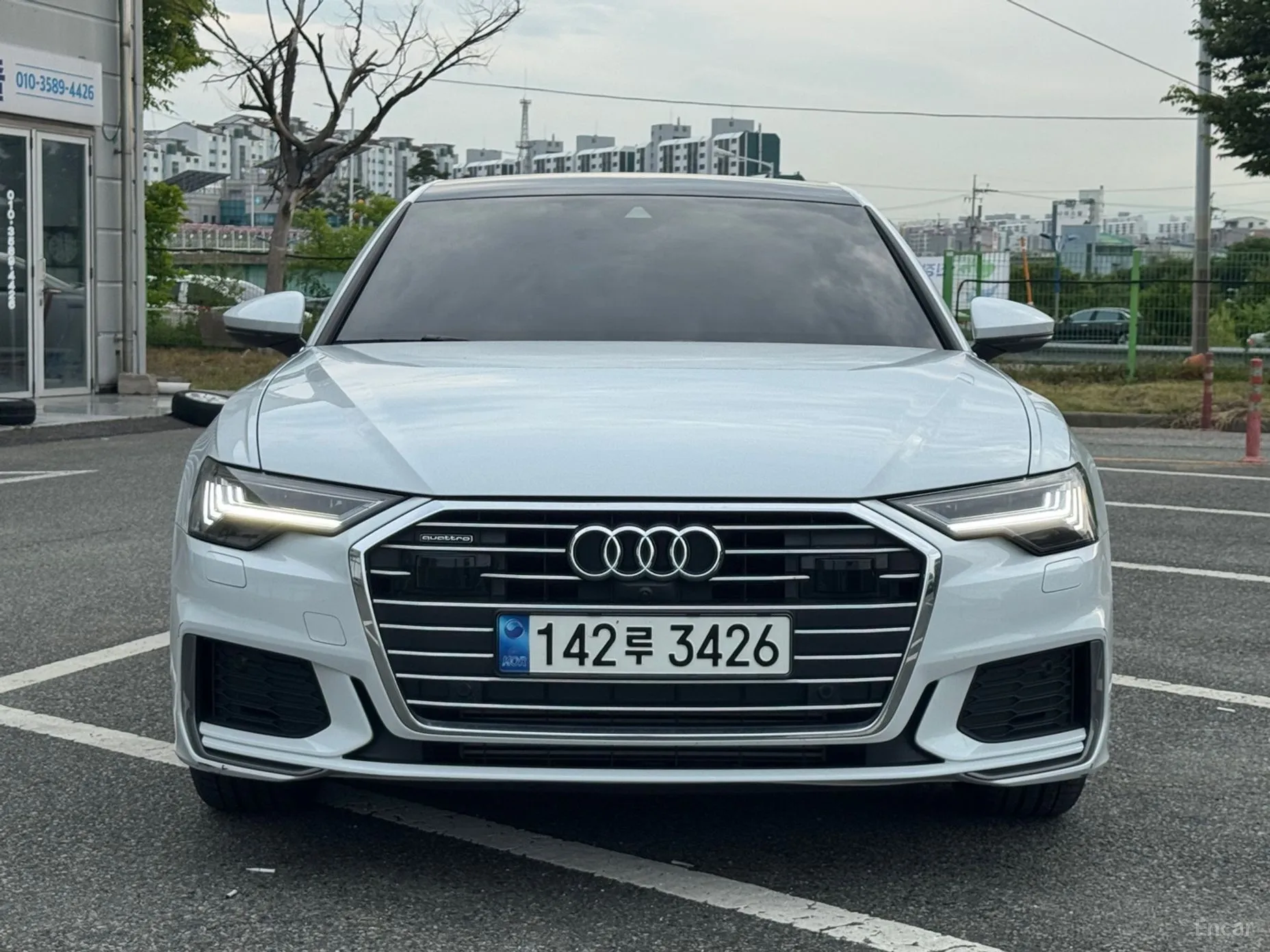 Audi A6 (C8)