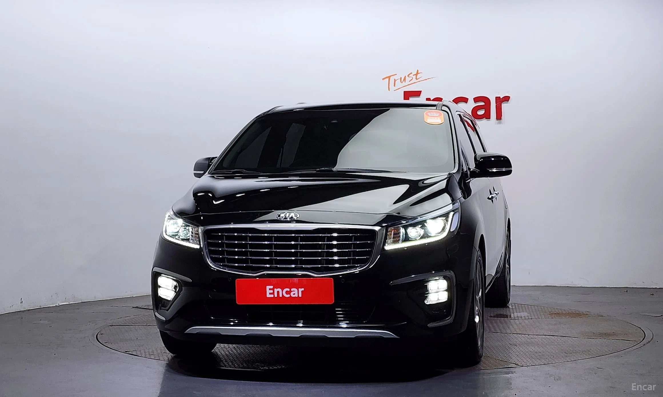 Kia Carnival превью 2