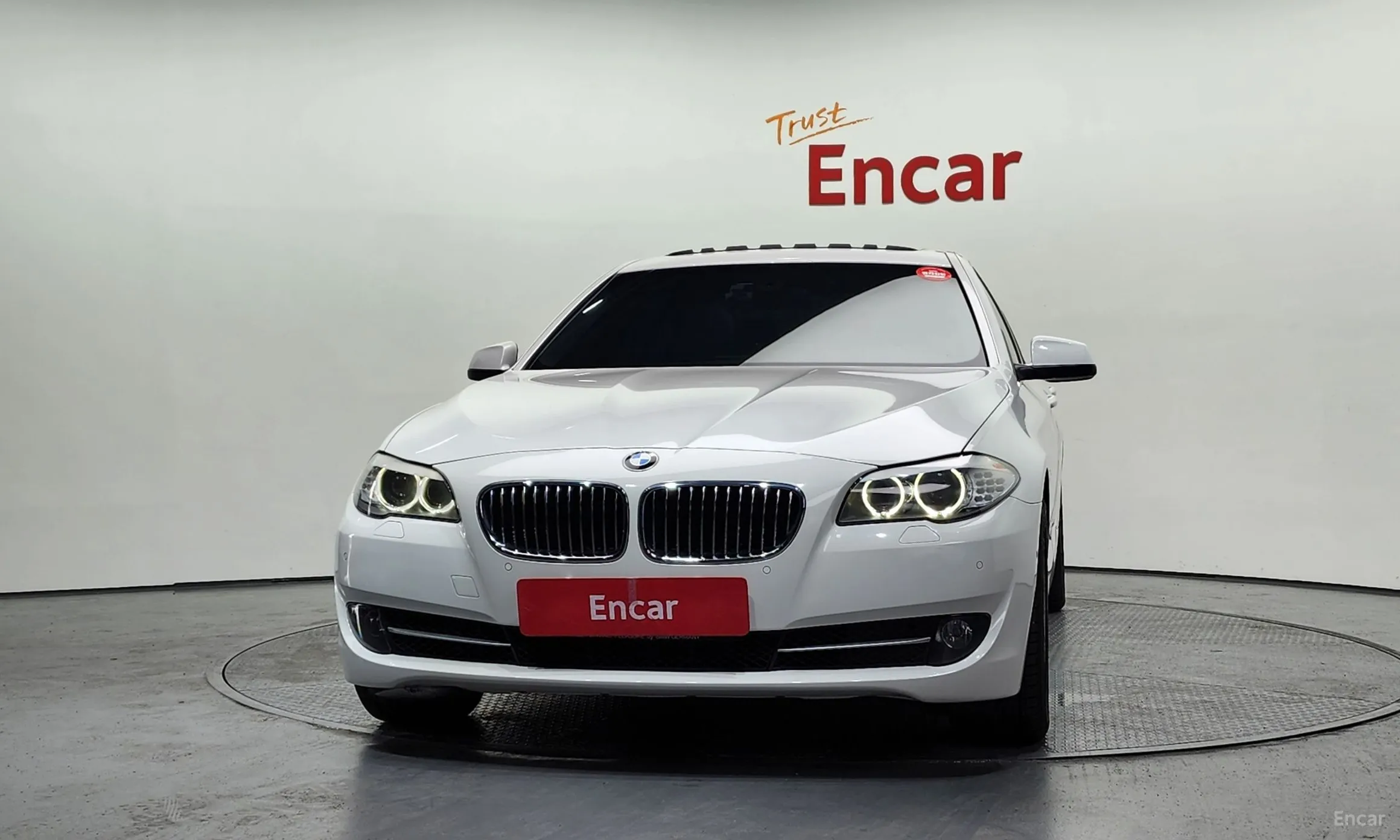 BMW 5 Series (F10) превью 2