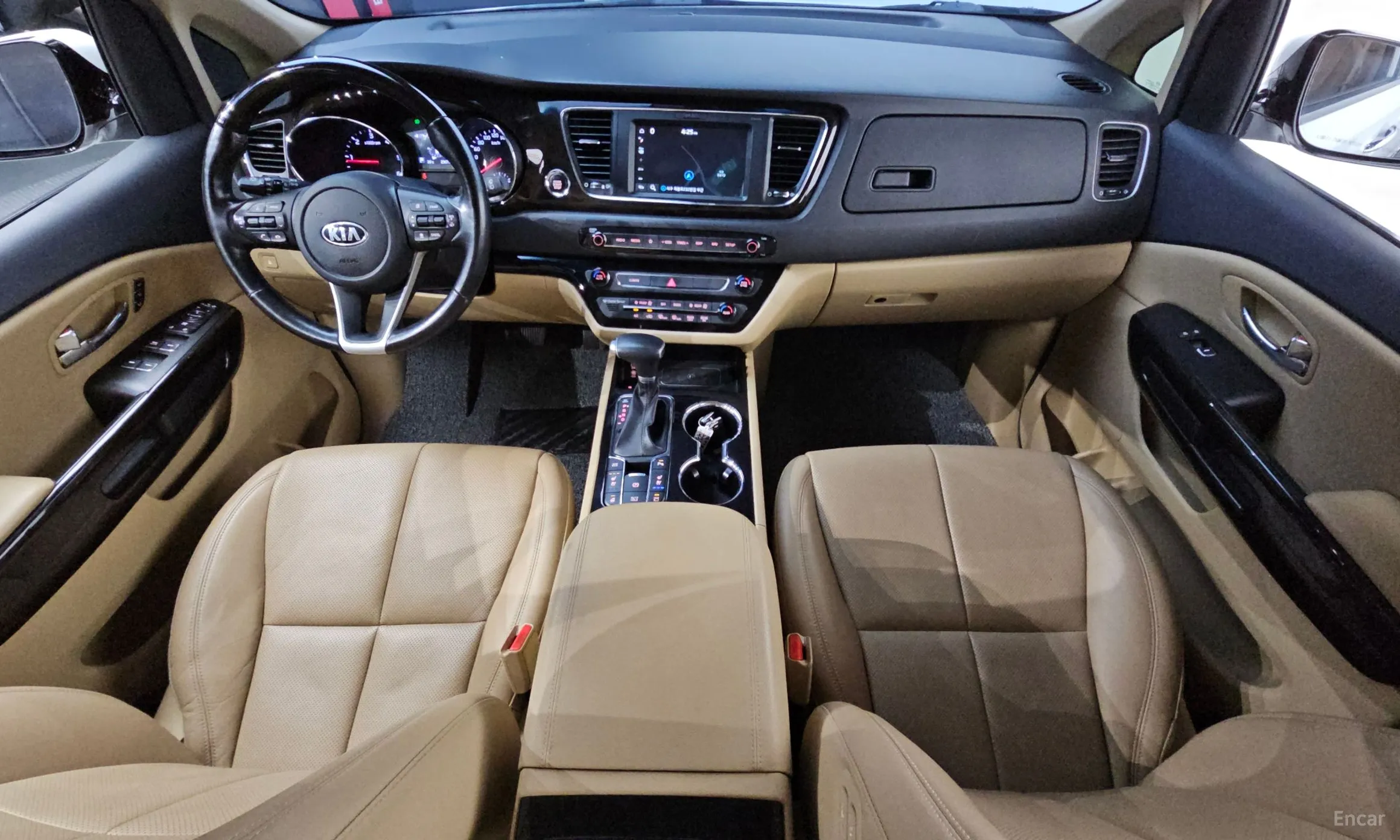 Kia Carnival превью 4