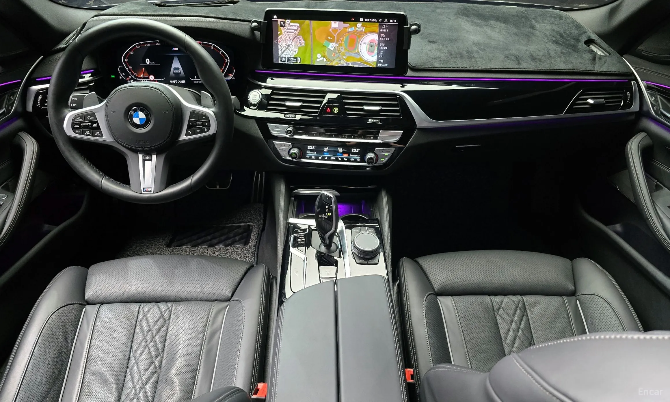 BMW 5 Series (G30) превью 4