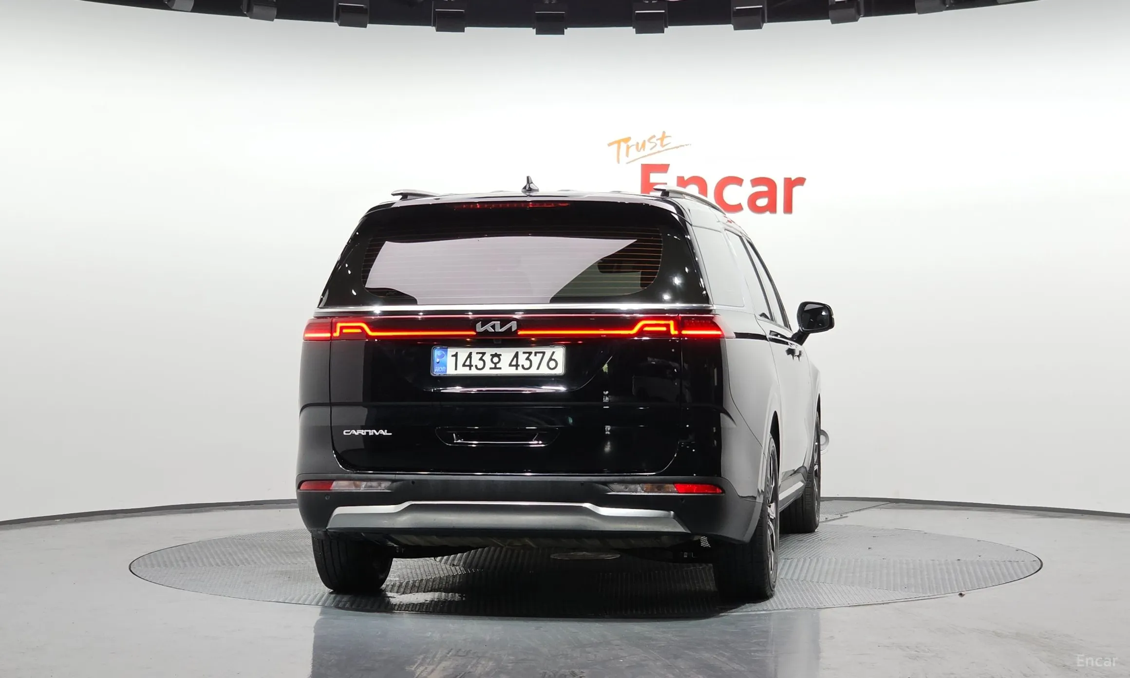 Kia Carnival Gen 4 превью 3