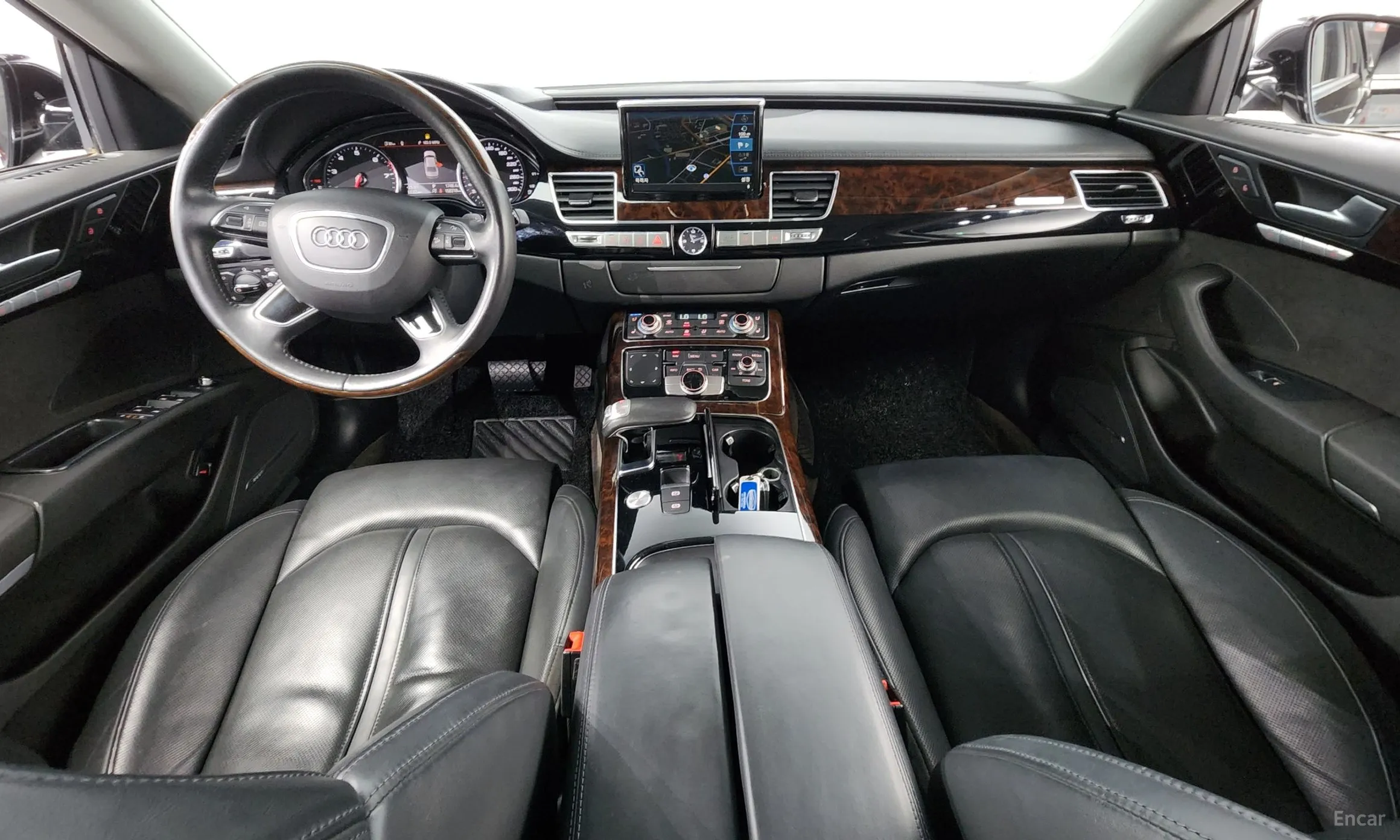 Audi New A8 превью 4