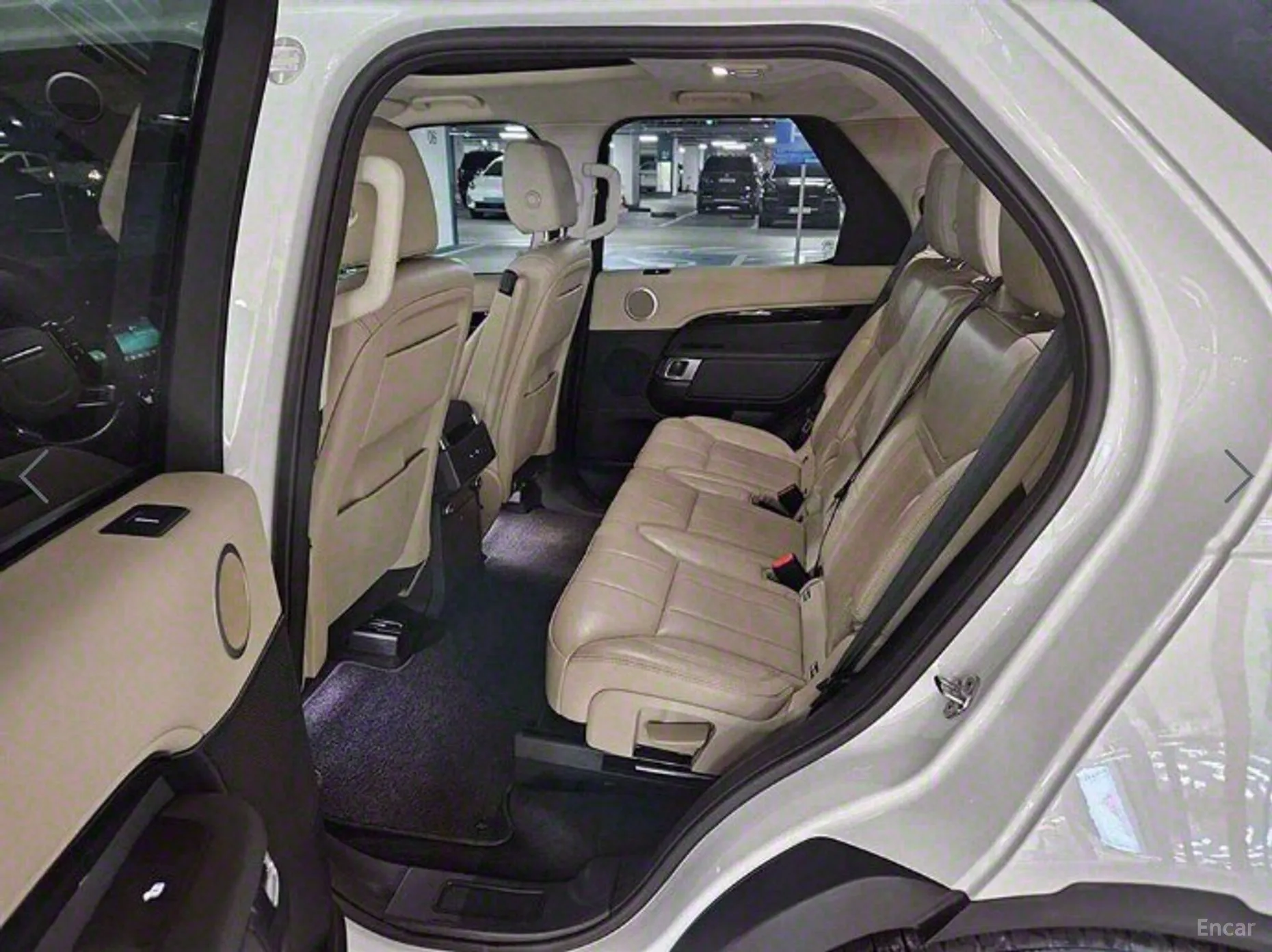 Land Rover Discovery 5 превью 4