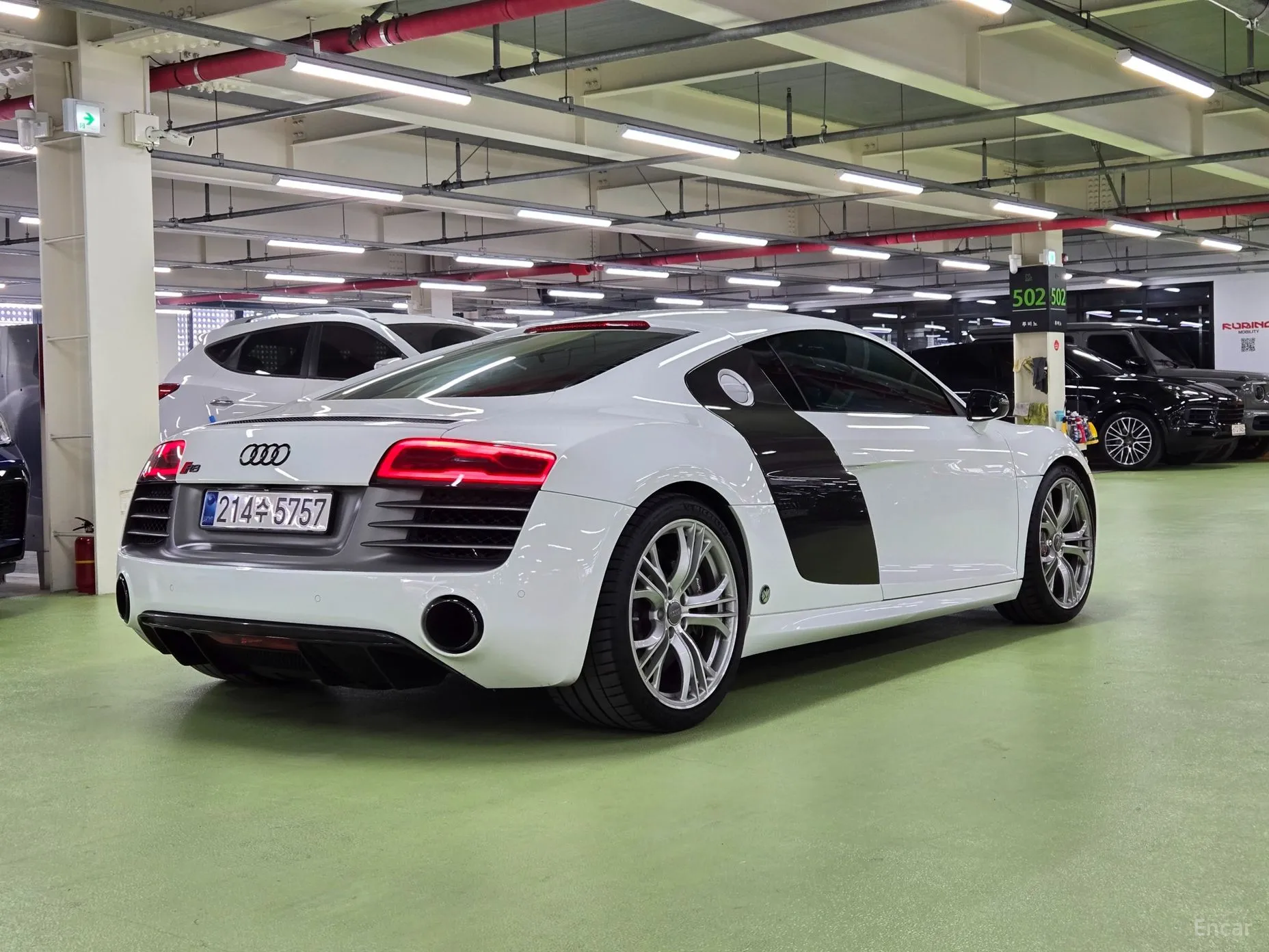 Audi R8