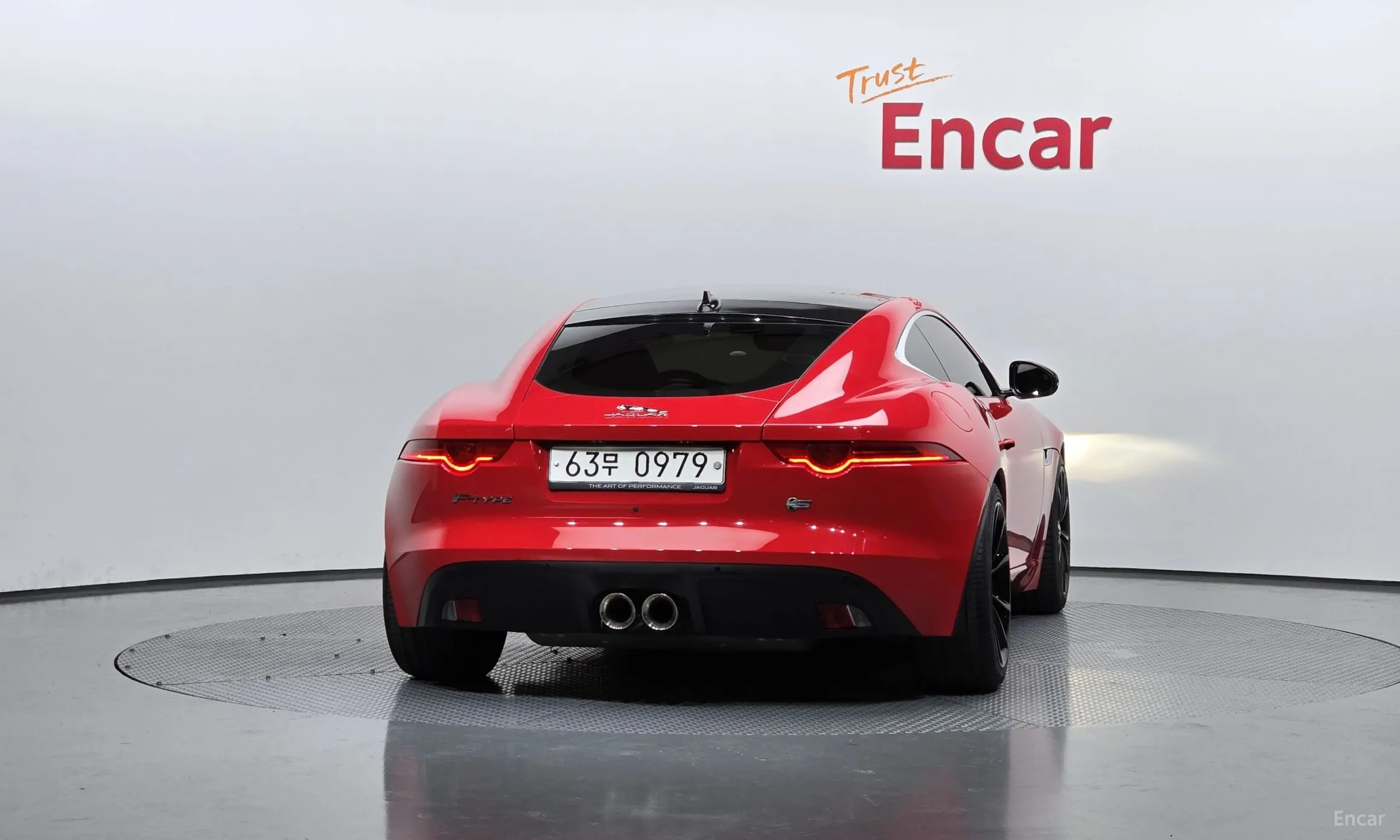 Jaguar F-TYPE превью 4
