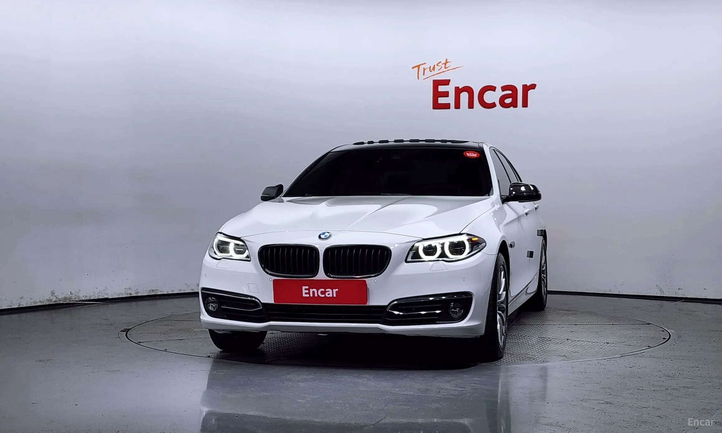 BMW 5 Series (F10) превью 2